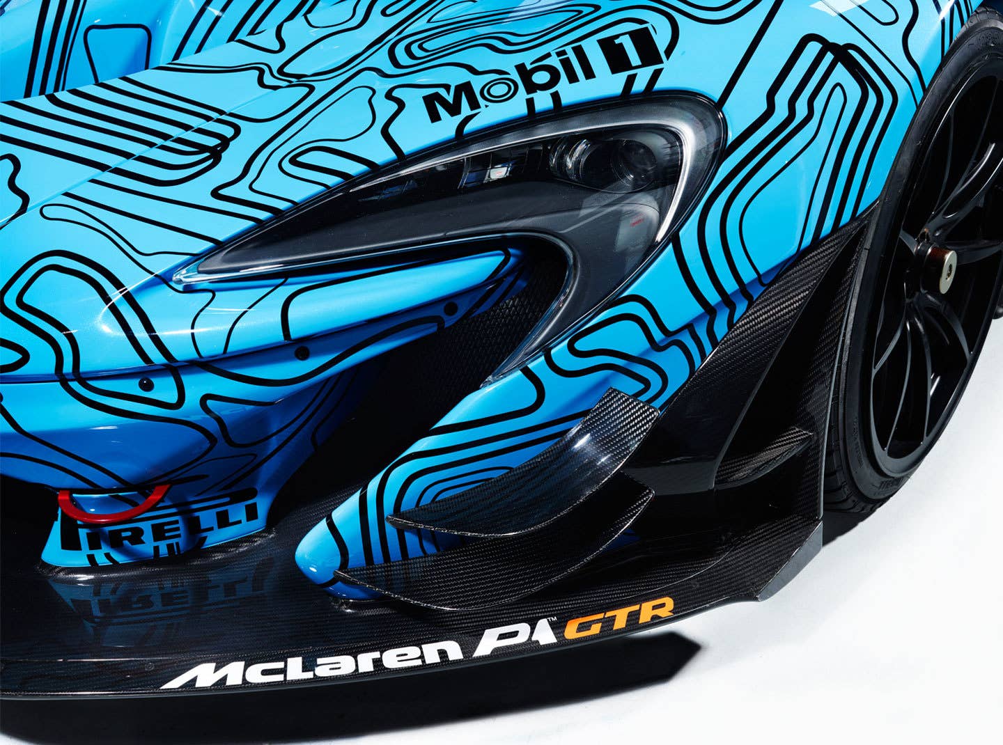 McLaren P1 GTR Workshop blue camo circuit livery
