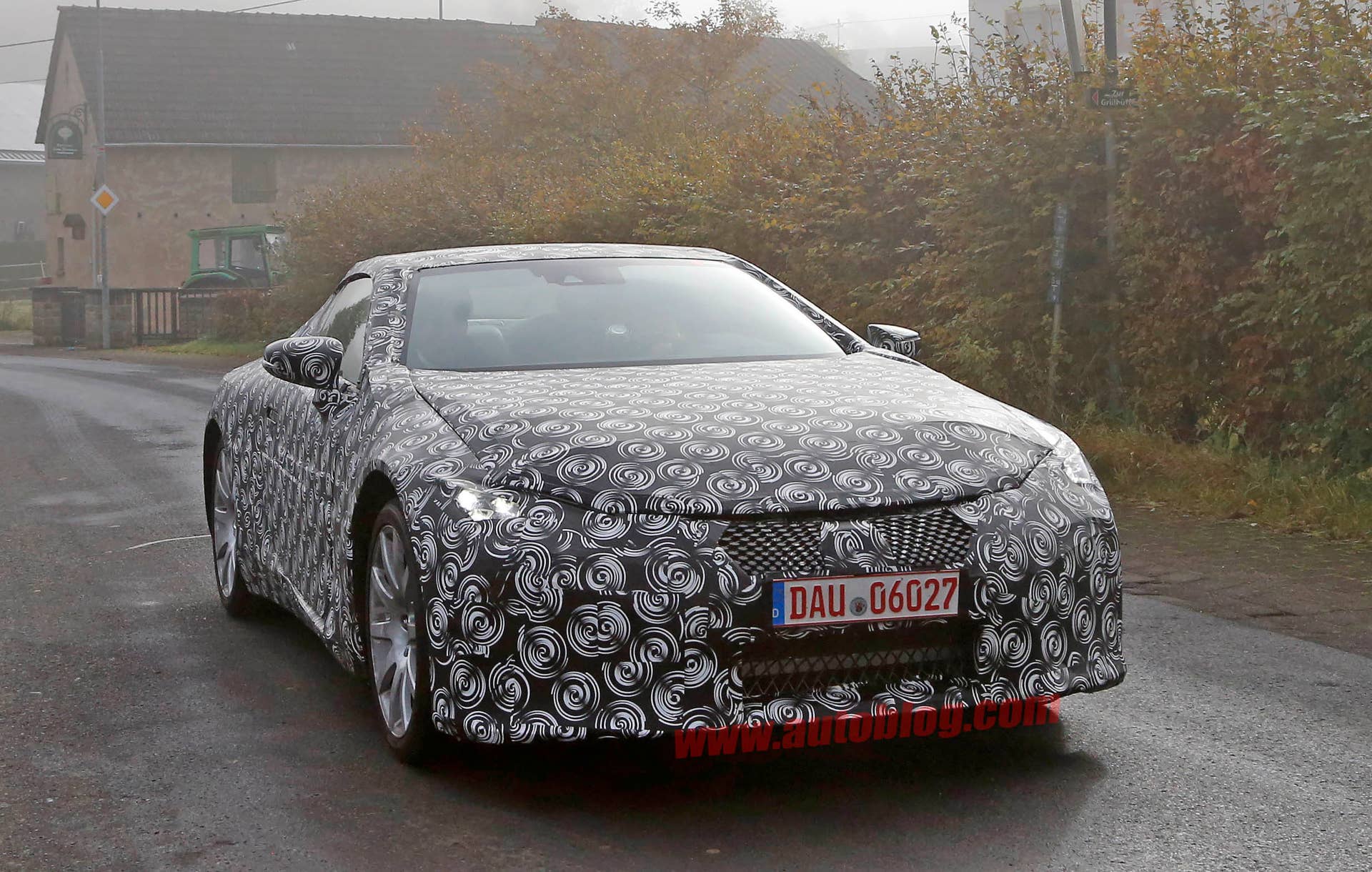 2018 Lexus LF front 3/4