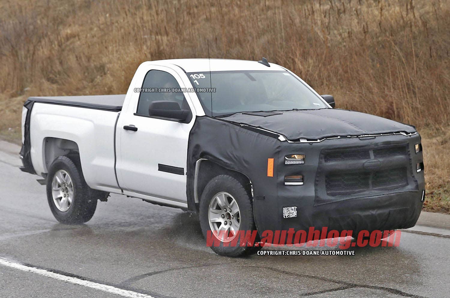 2017 Chevrolet Silverado spy shots