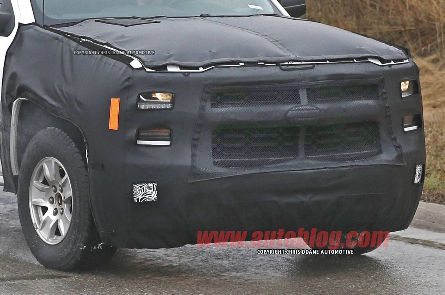 2017 Chevrolet Silverado spy shots