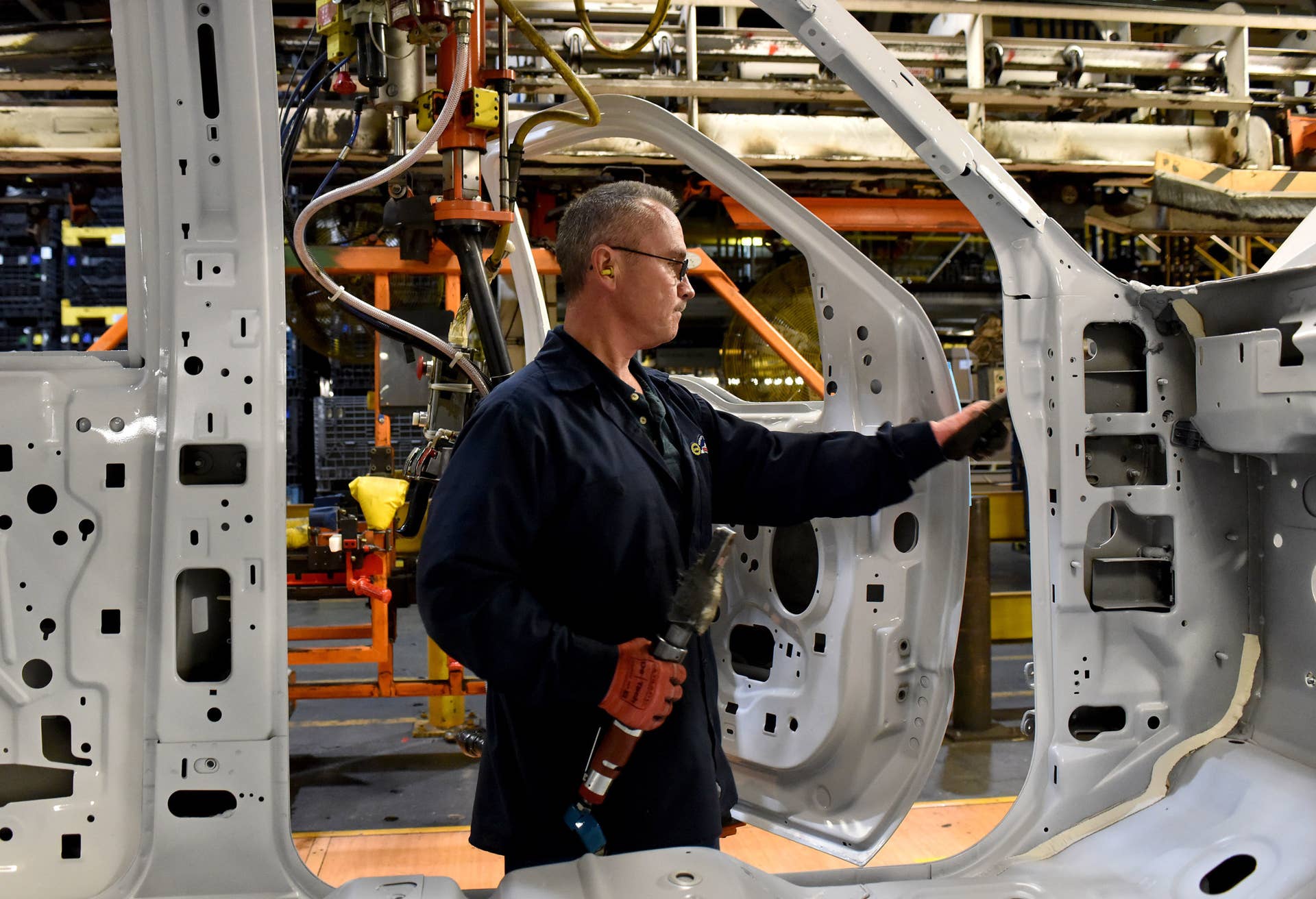 kentucky truck plant worker on line