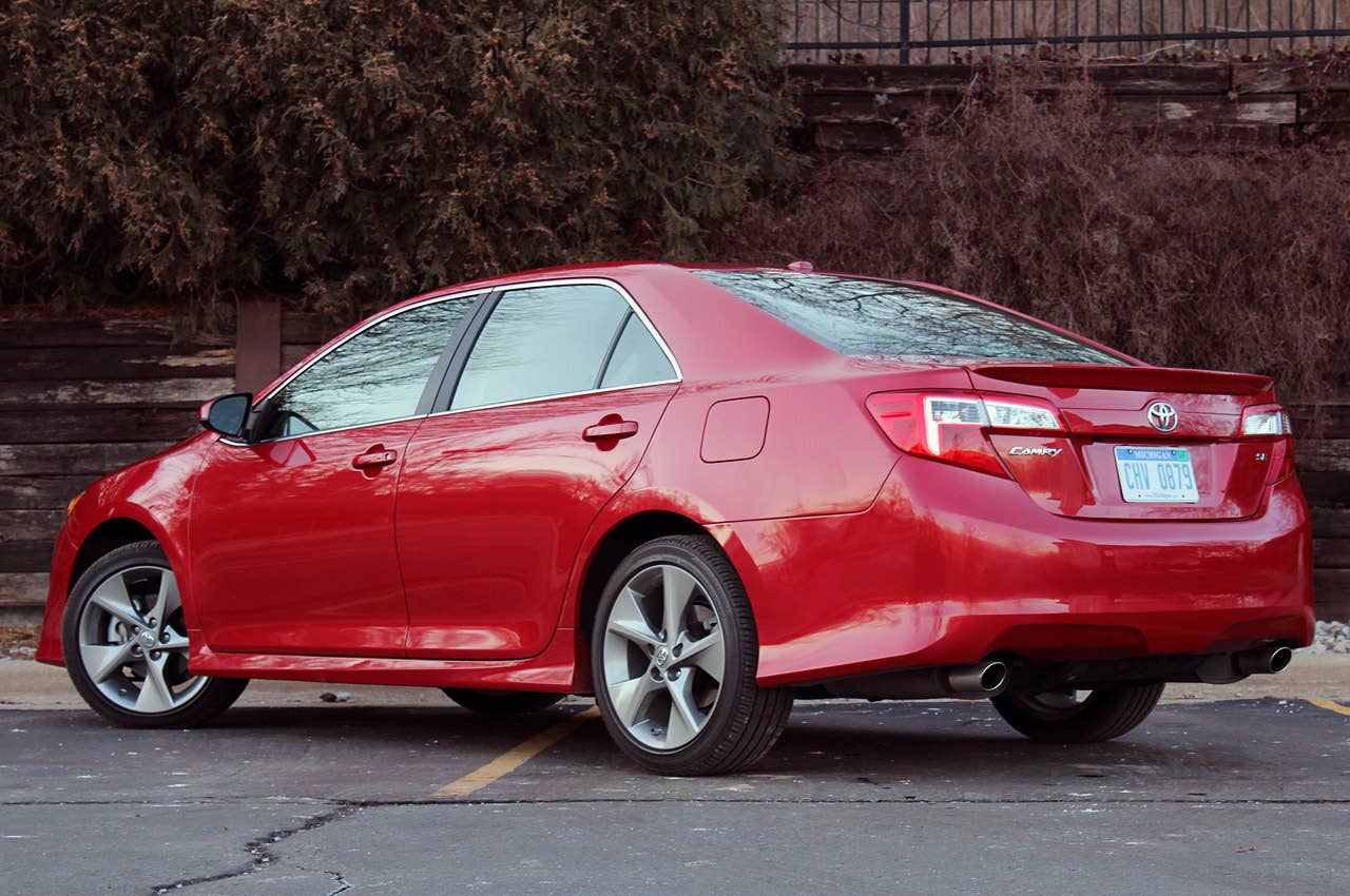 2012 Toyota Camry SE V6 rear 3/4 view