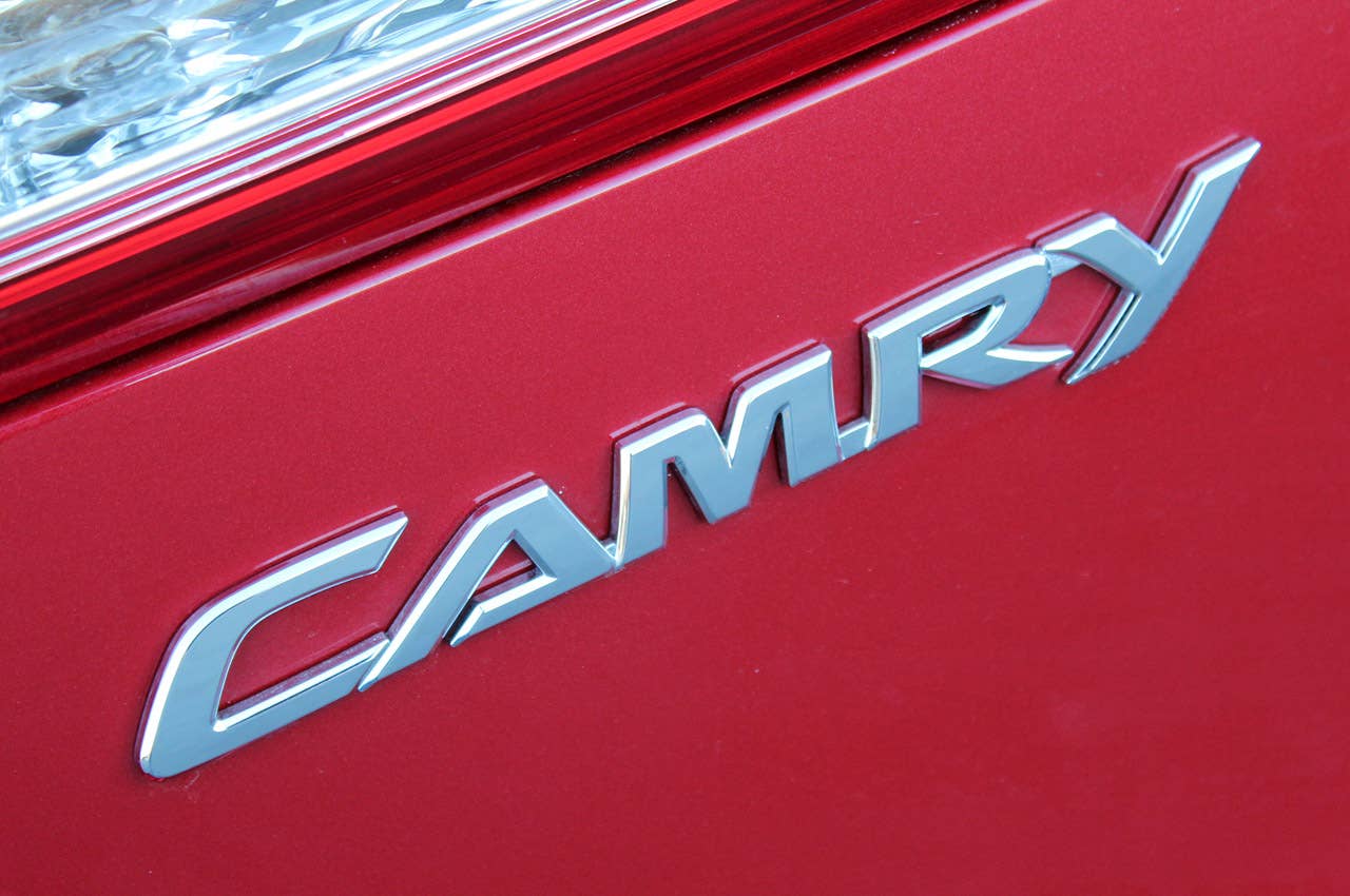 2012 Toyota Camry SE V6 badge