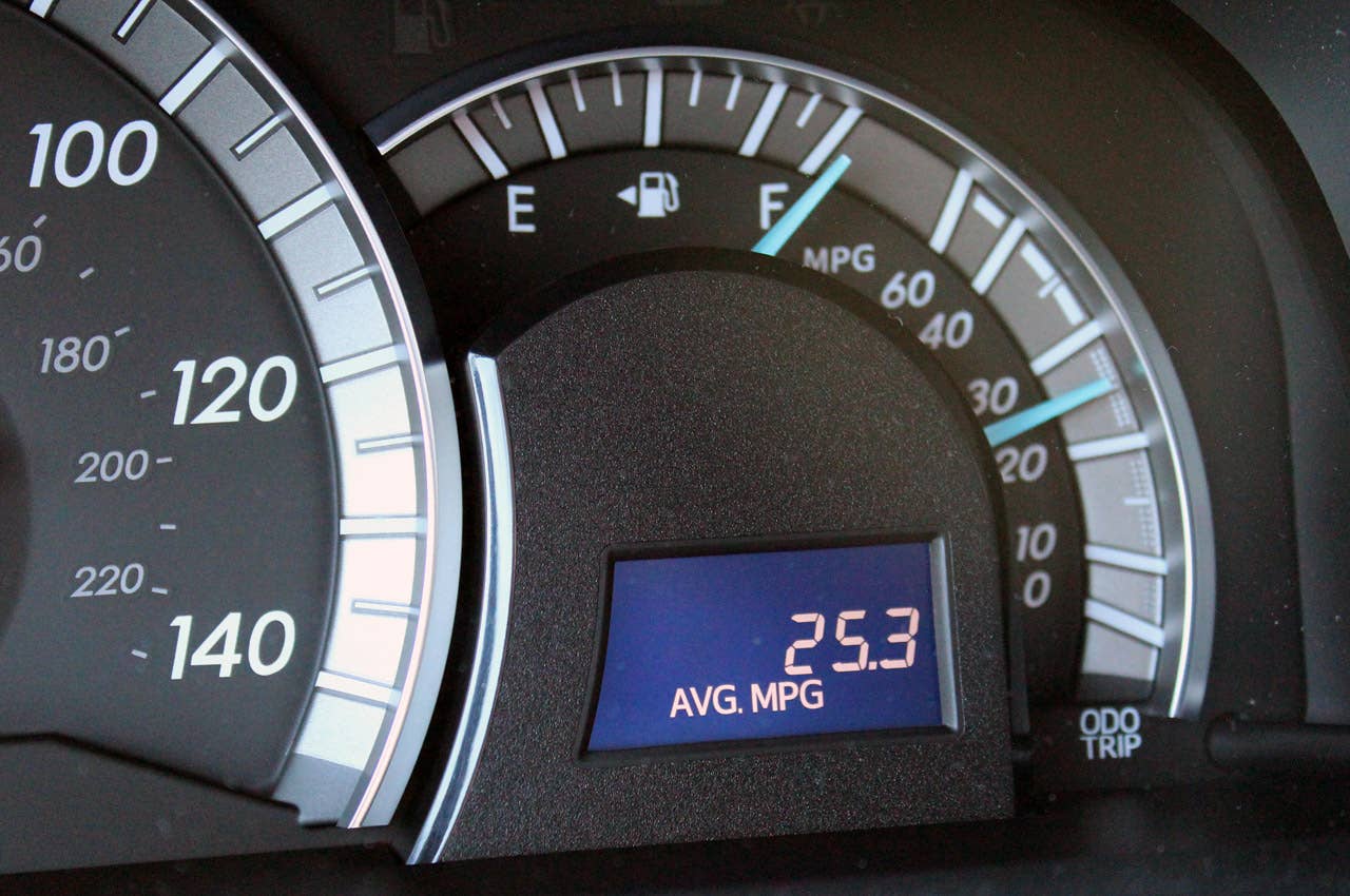 2012 Toyota Camry SE V6 speedometer