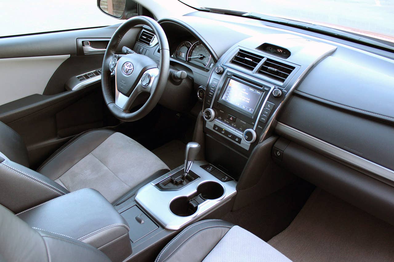 2012 Toyota Camry SE V6 interior