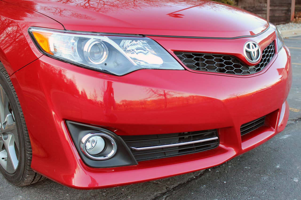 2012 Toyota Camry SE V6 front detail