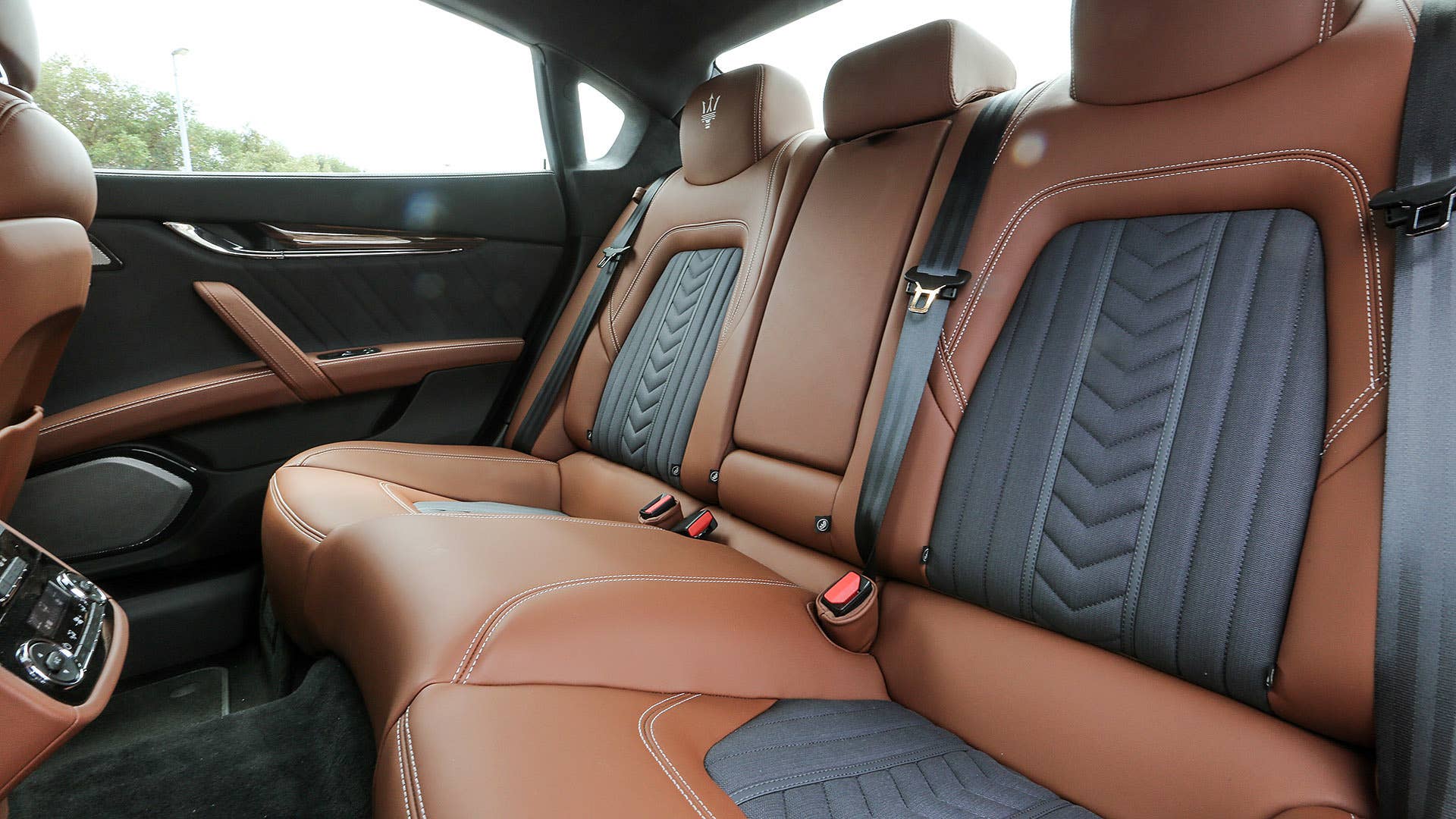 2017 Maserati Quattroporte rear seats