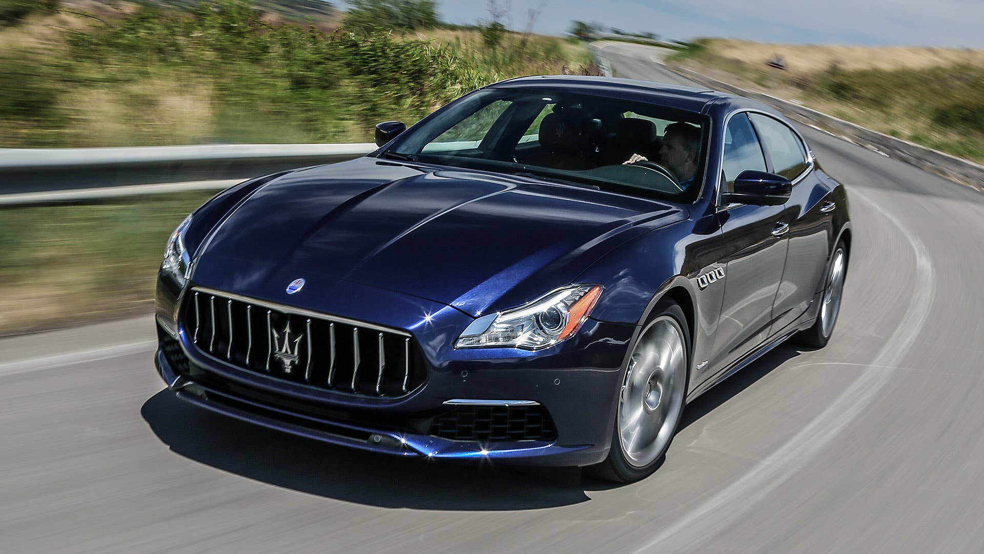 2017 Maserati Quattroporte driving