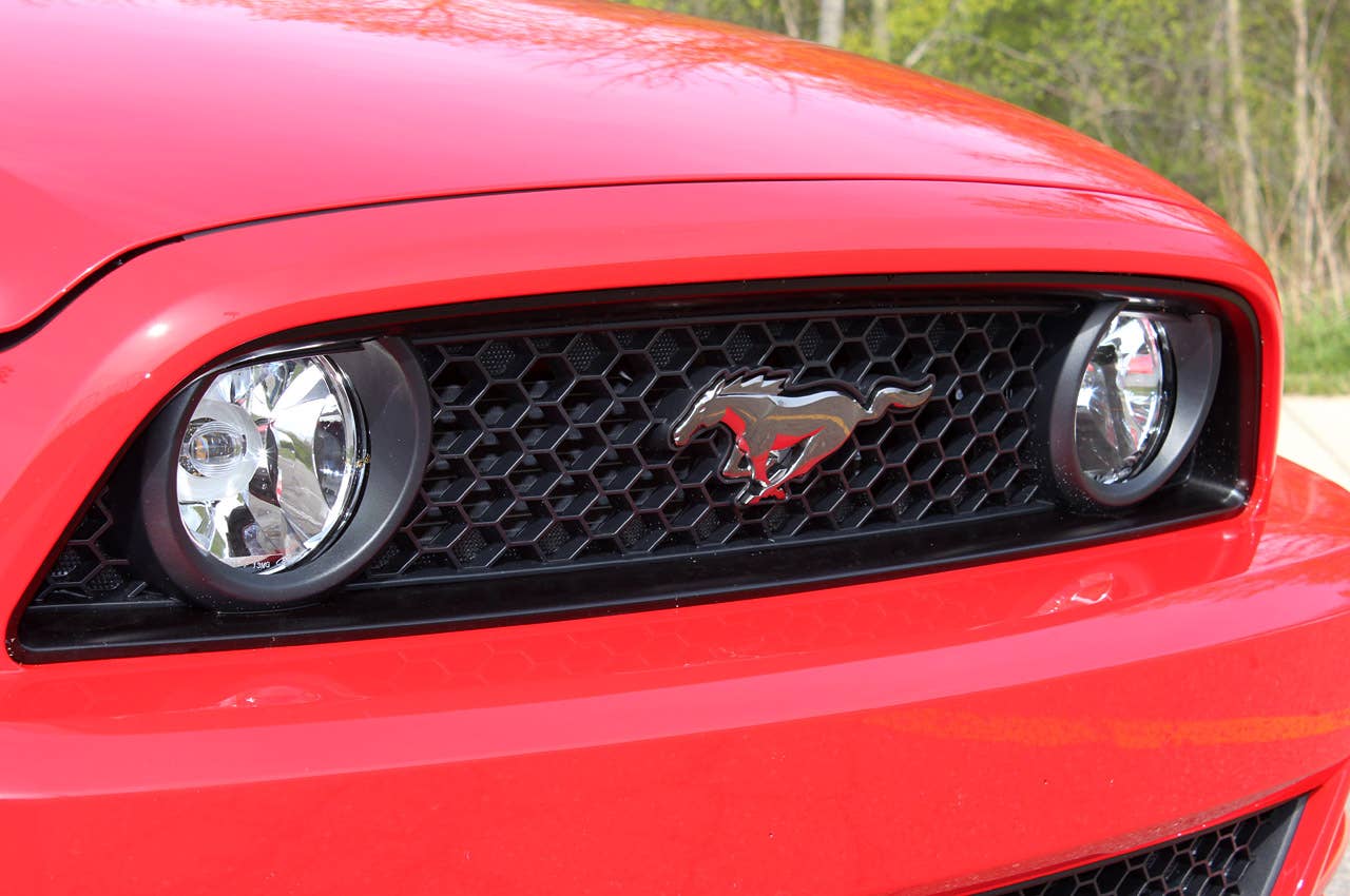 2013 Ford Mustang GT Convertible grille