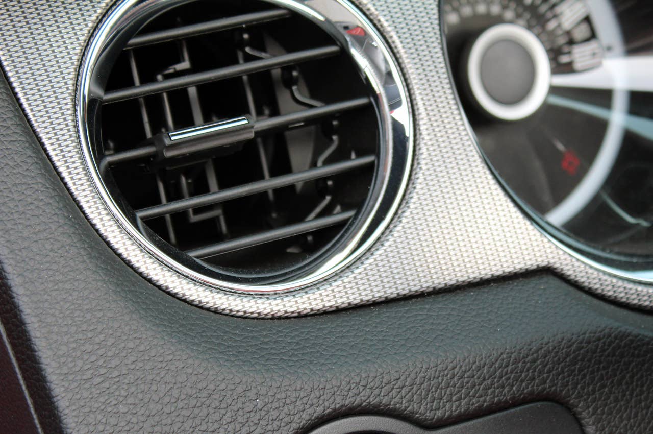 2013 Ford Mustang GT Convertible dash detail