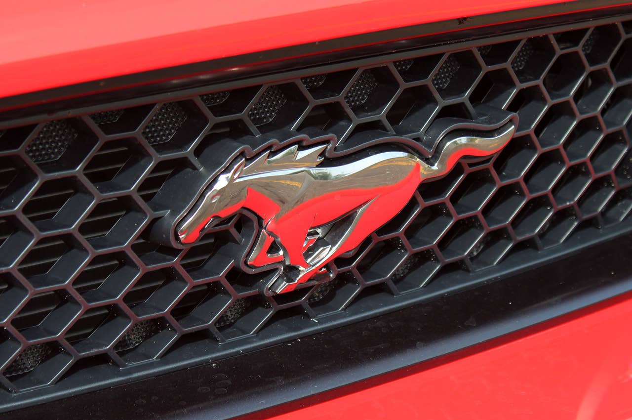 2013 Ford Mustang GT Convertible grille