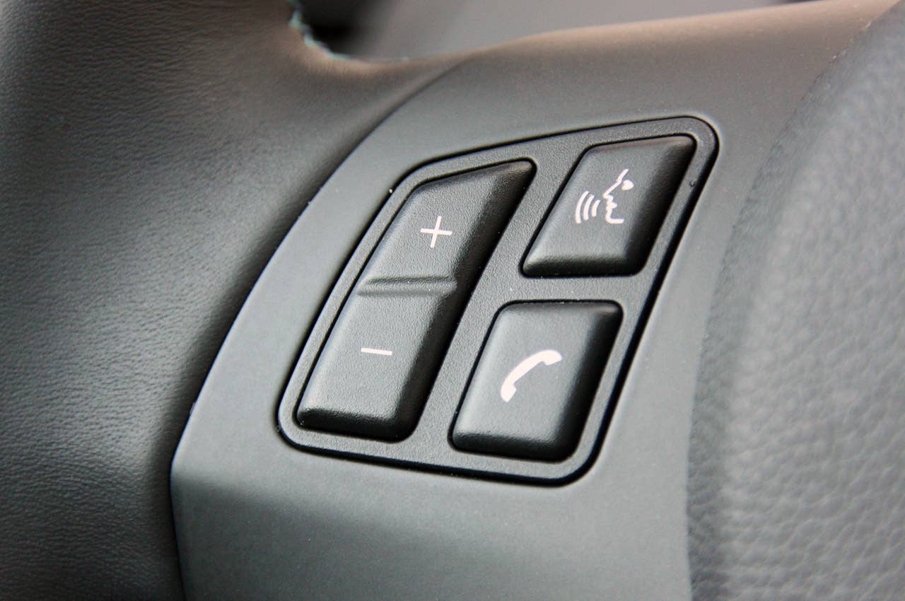 2011 BMW 1 Series M Coupe steering wheel controls