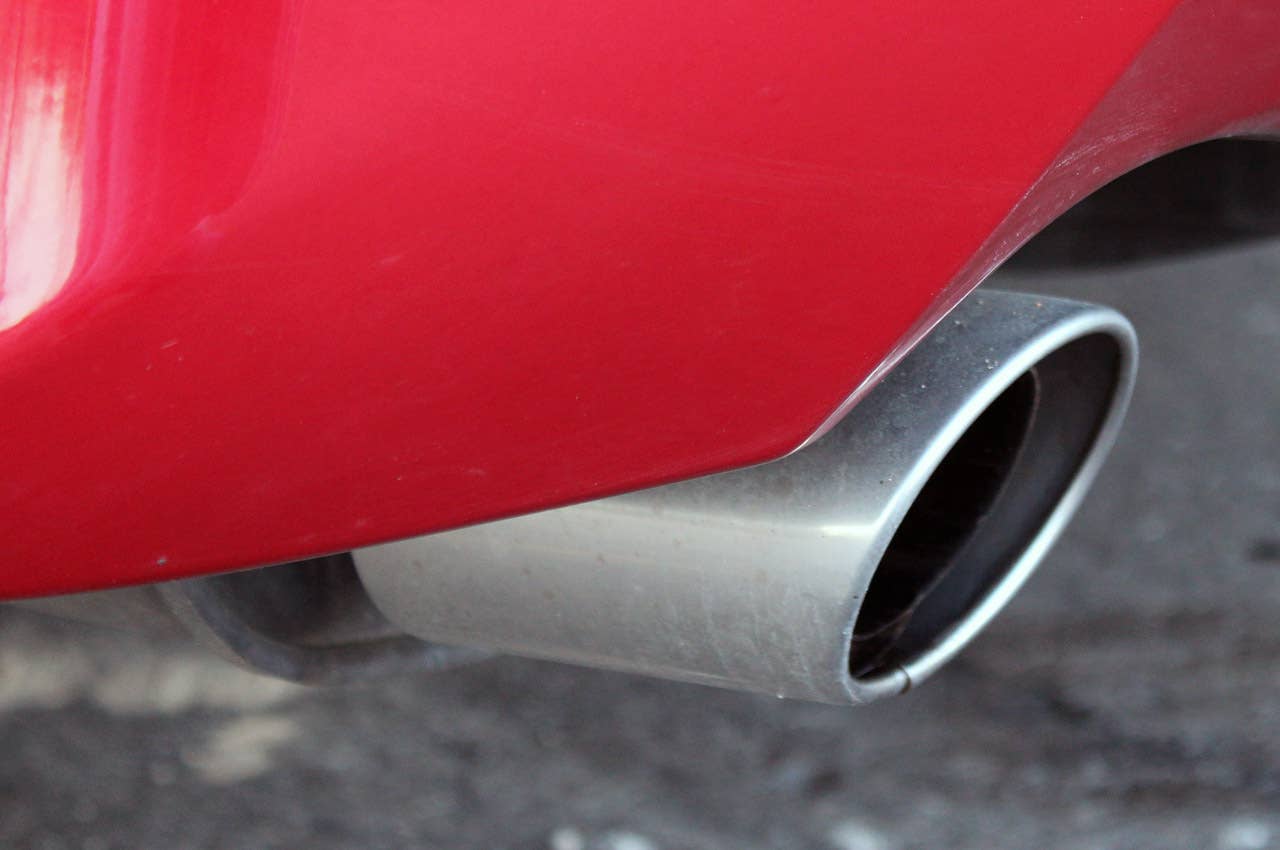 2012 Toyota Camry SE V6 exhaust tip