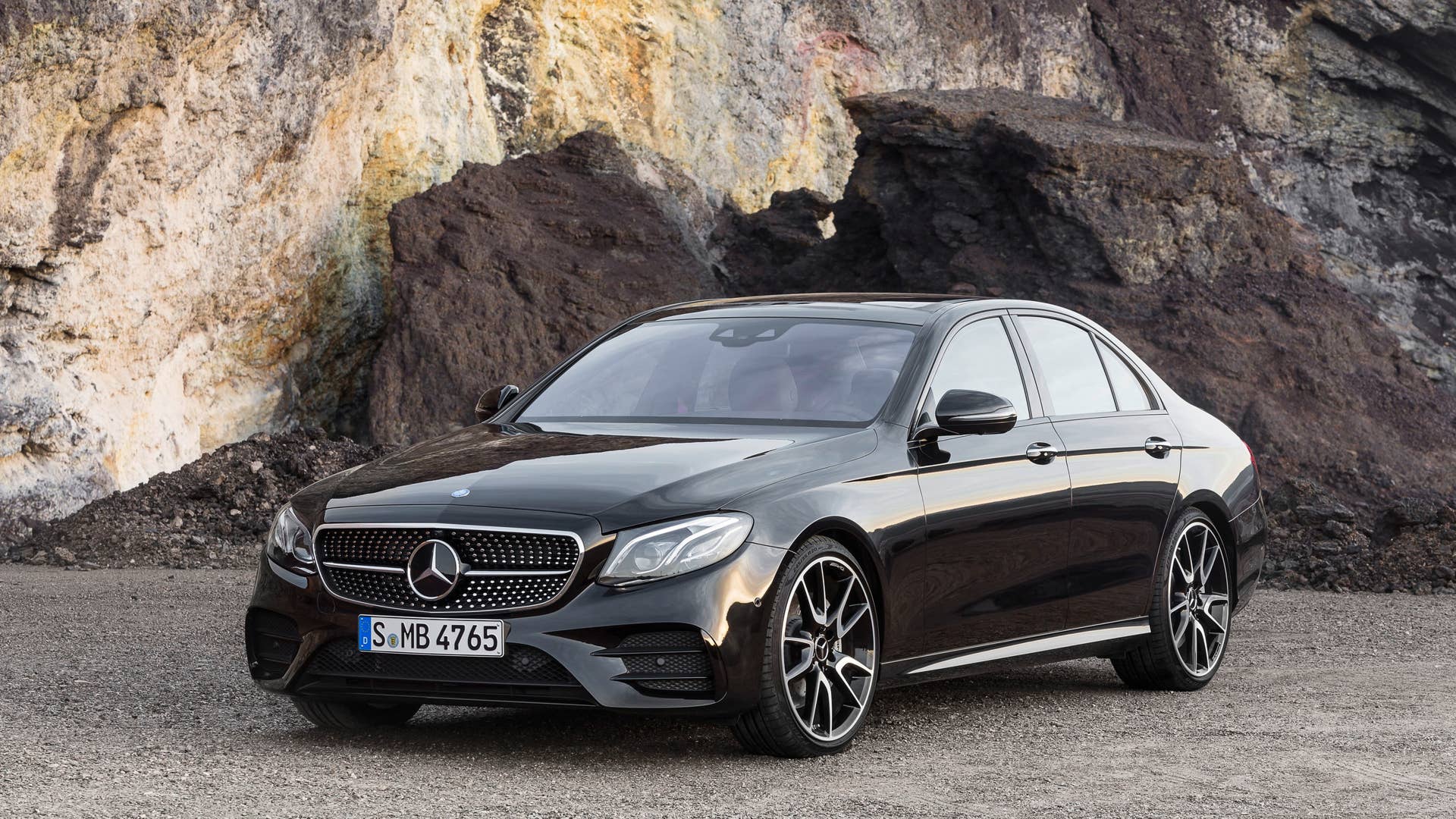 2017 mercedes-amg e43 driver three quarters rocks