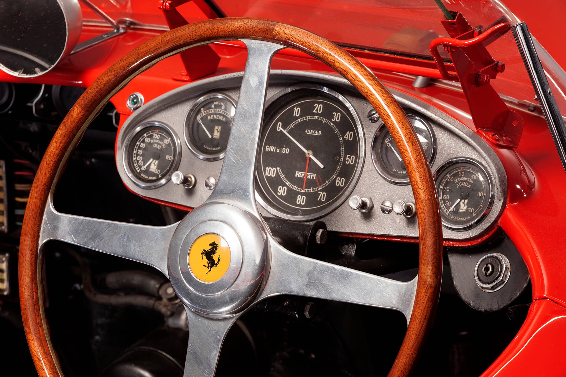 1957 Ferrari 335 S Spider streering wheel
