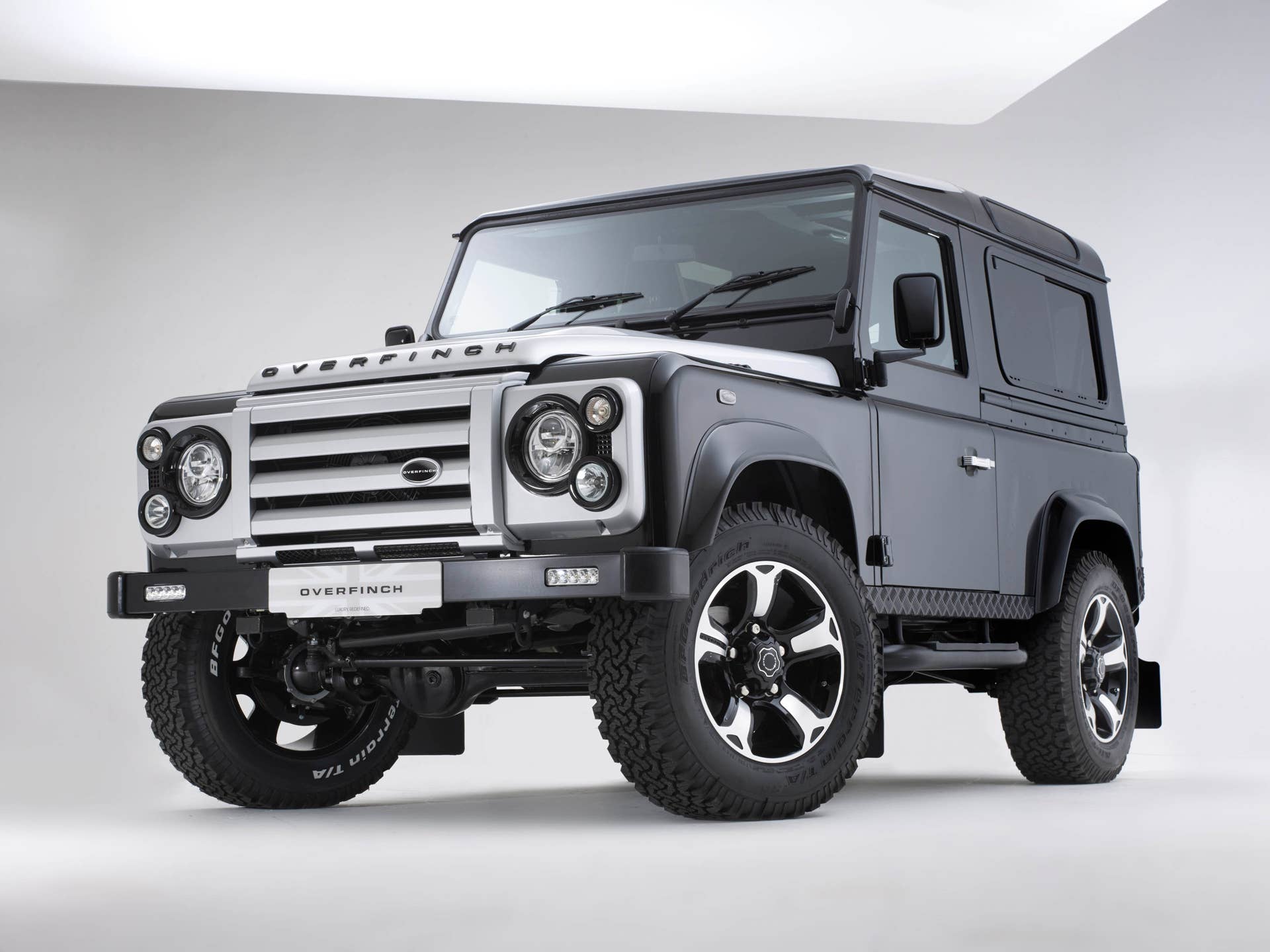 Overfinch Land Rover Defender 40th Anniversary Edition front 3/4