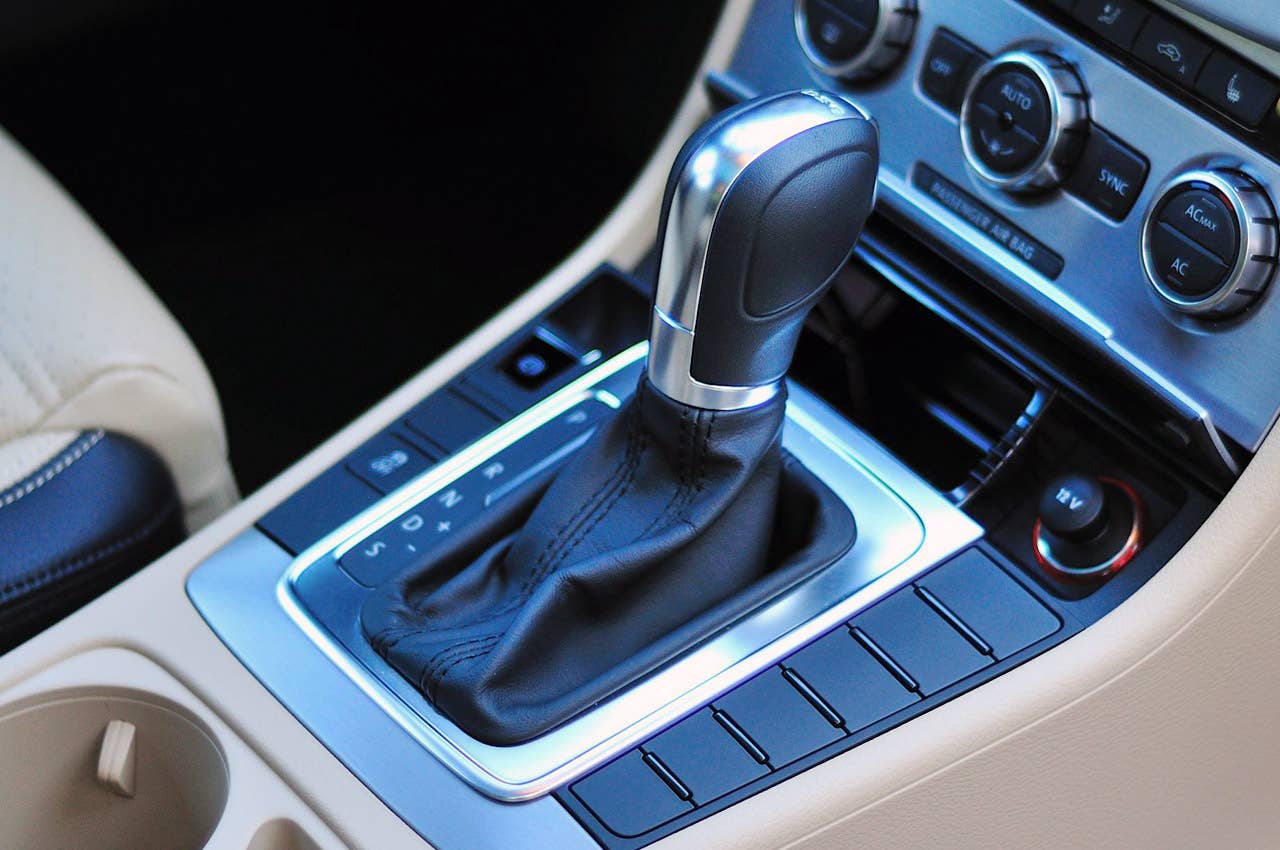 2013 Volkswagen CC shifter