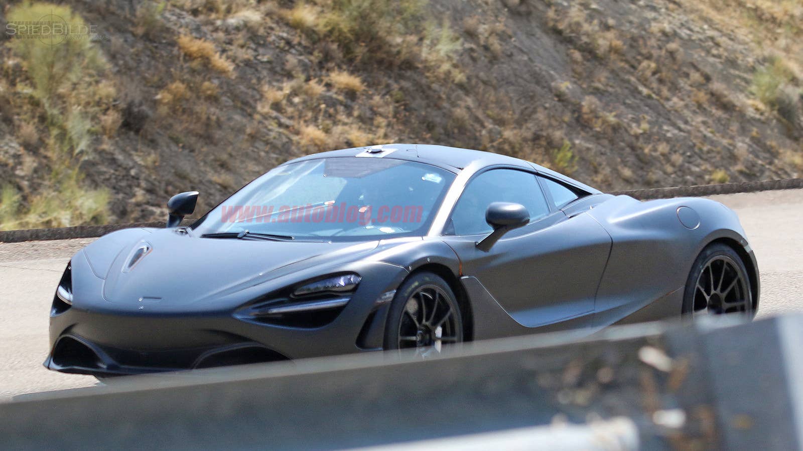 Spy-Shots of Cars This image has been optimized for a calibrated screen with a Gamma of 2.2 and a colour temperature of 6500âK