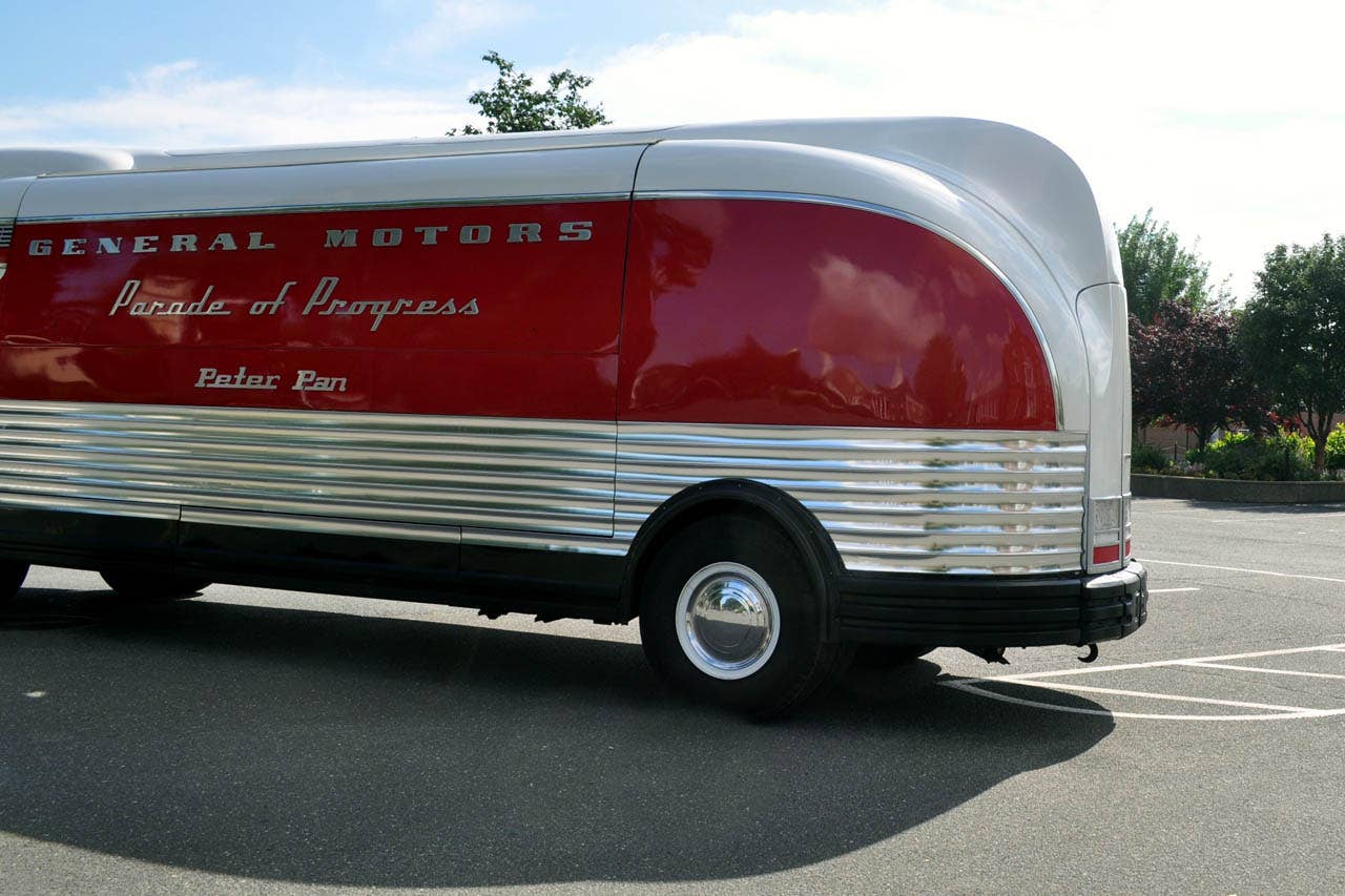 GM Futureliner driver's side
