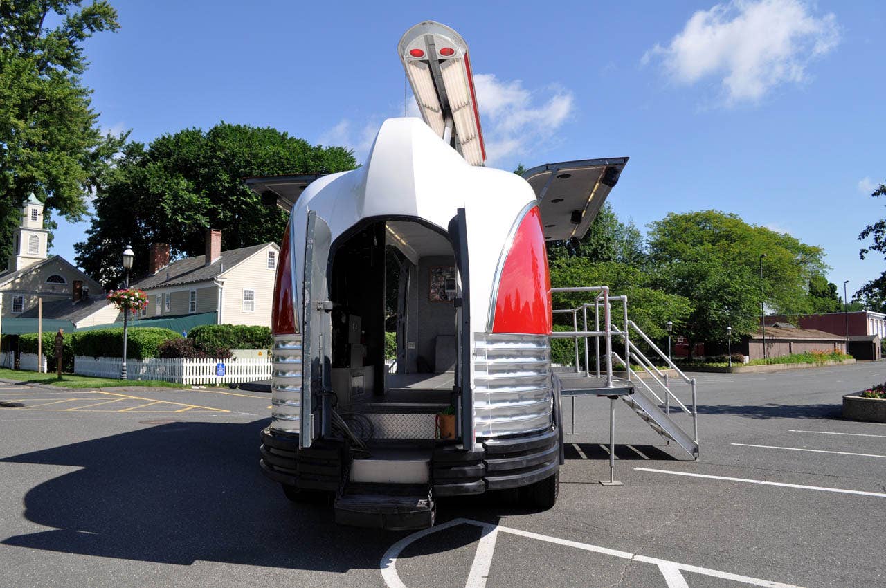 GM Futureliner doors open