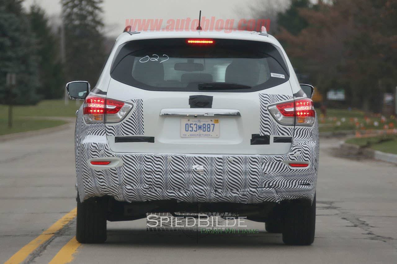 2017 Nissan Pathfinder drops camo to show facelift - Autoblog