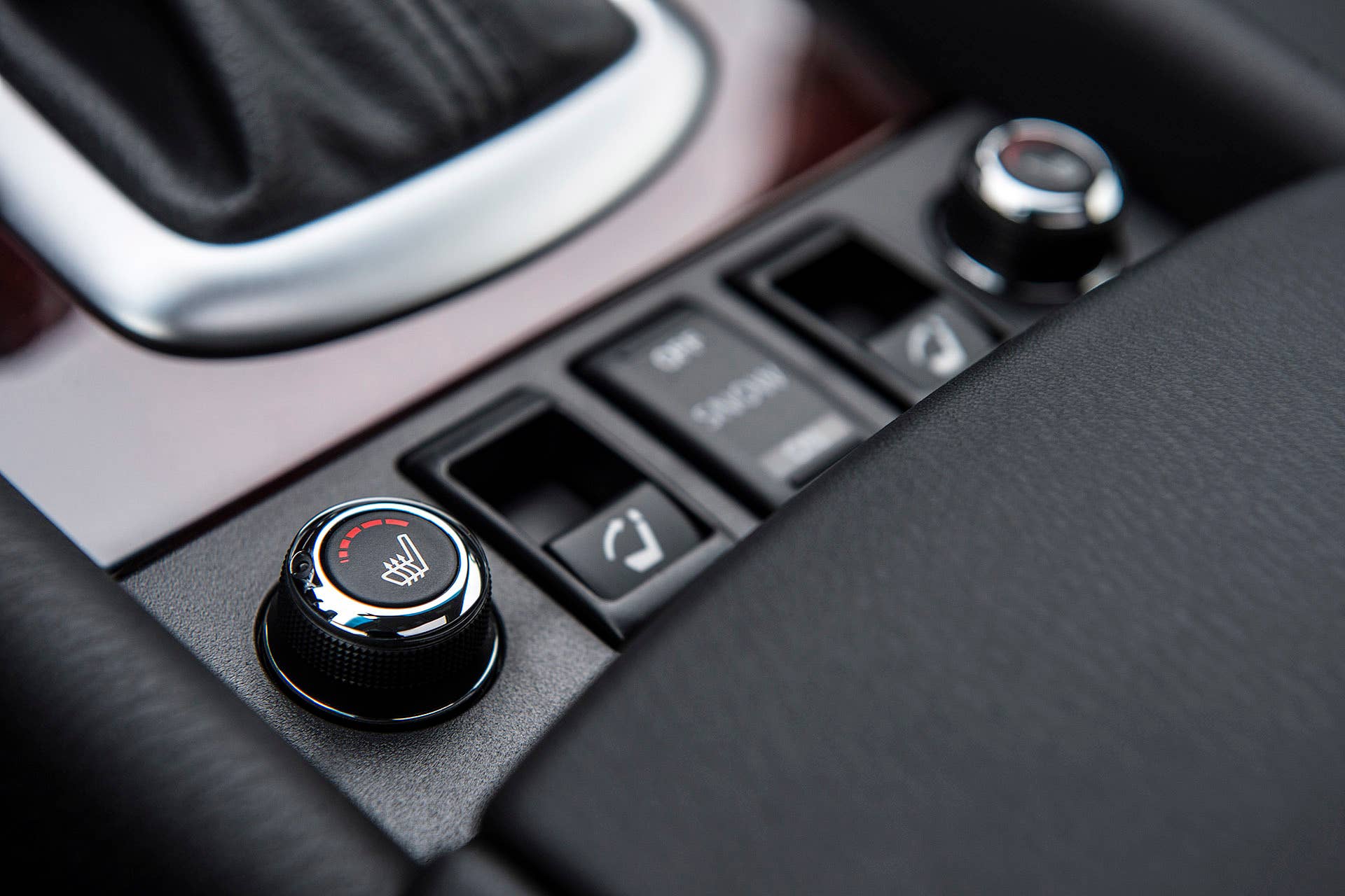 2016 Infiniti QX50 seat heater controls