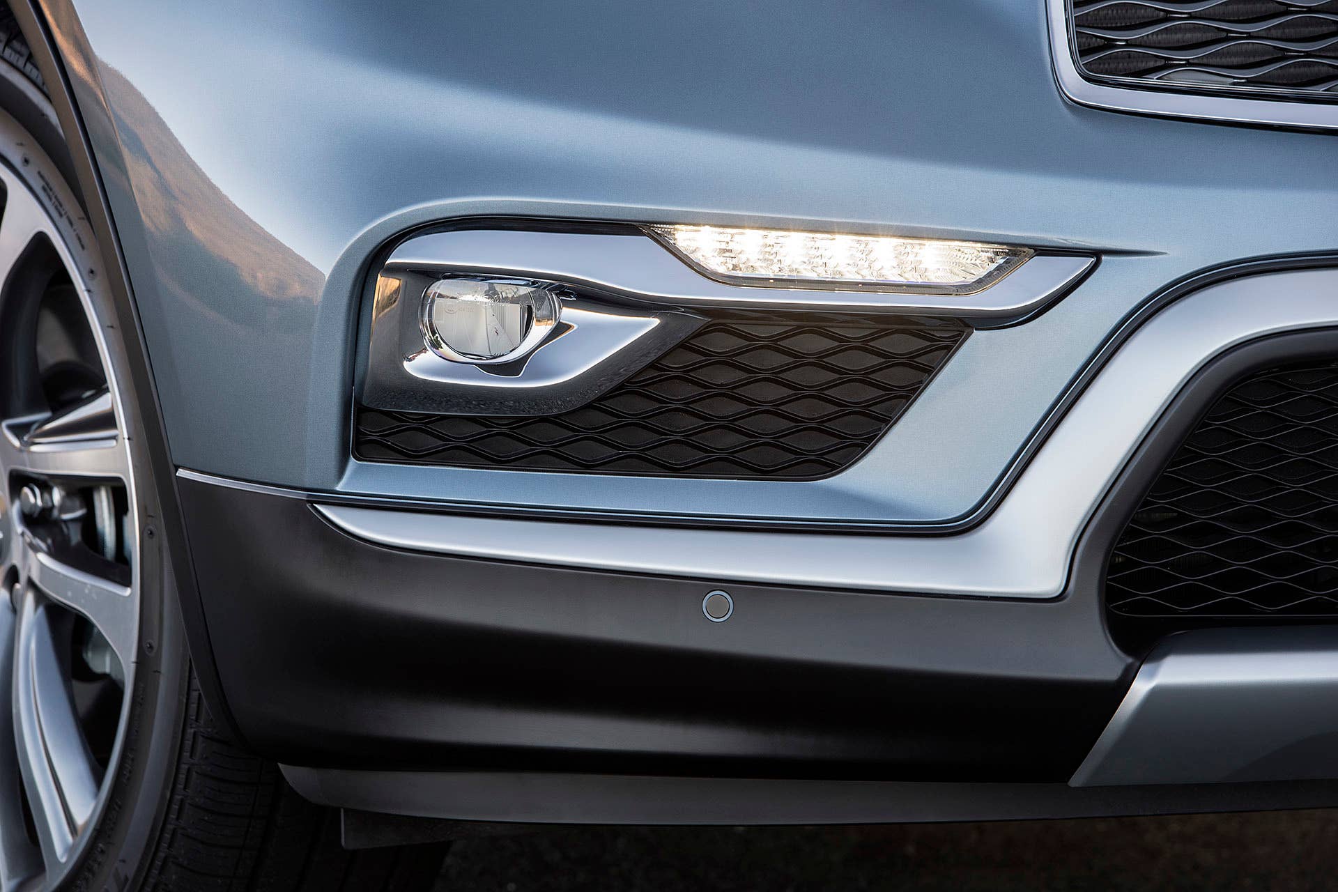 2016 Infiniti QX50 fog light