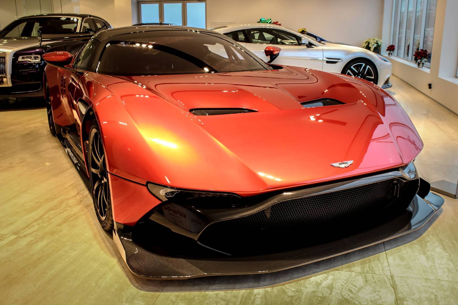 Aston Martin Vulcan front 3/4
