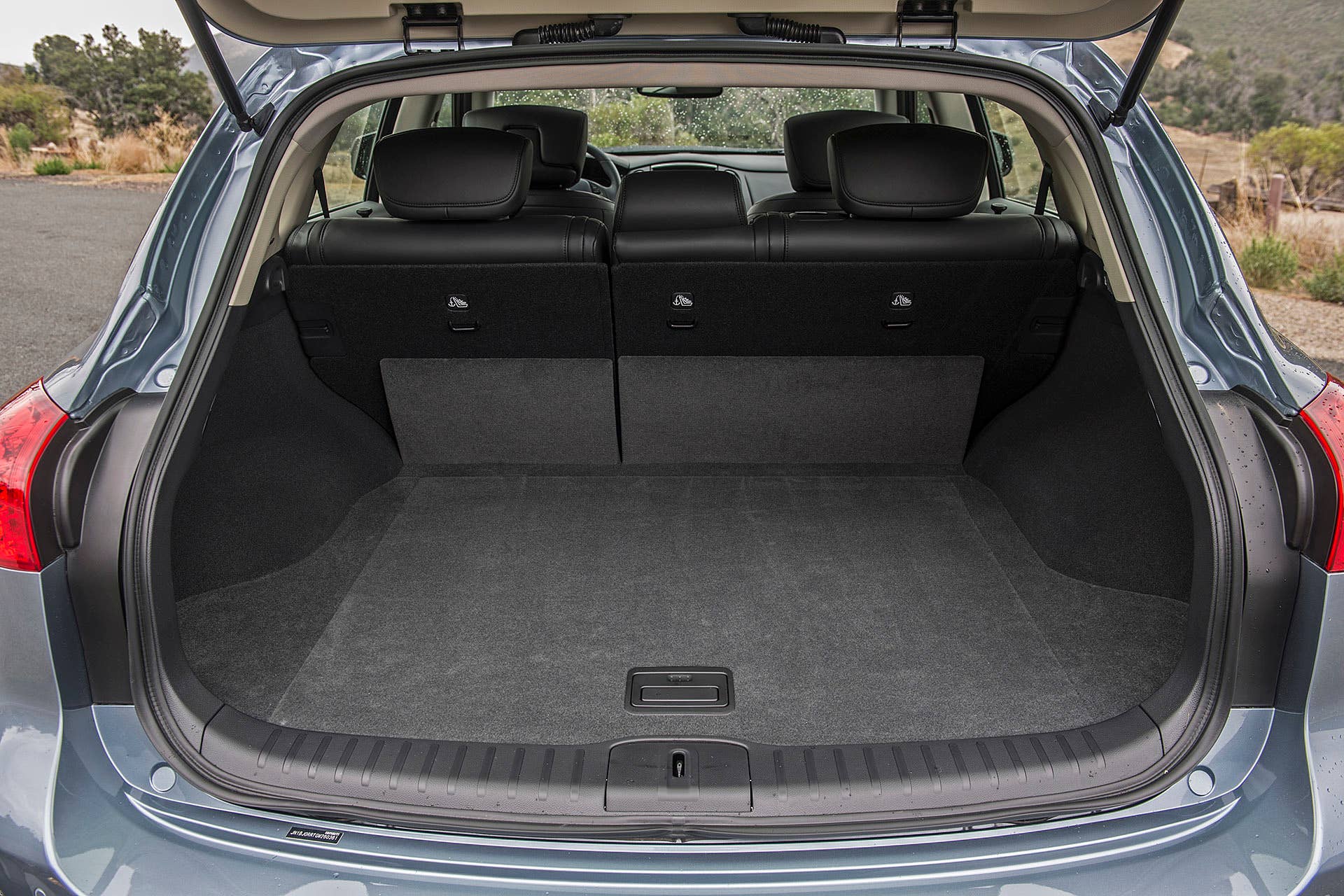 2016 Infiniti QX50 rear cargo area
