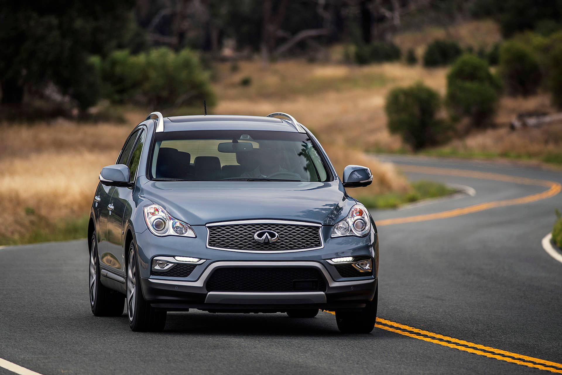 2016 Infiniti QX50 driving