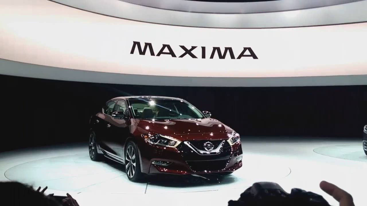 Carlos Ghosn introduces the 2016 Maxima