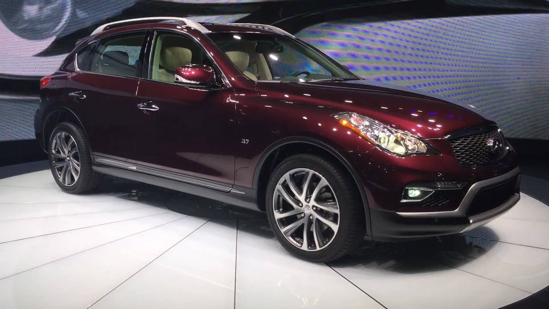 Infiniti showed its 2016 QX50 at the New York Auto Show.