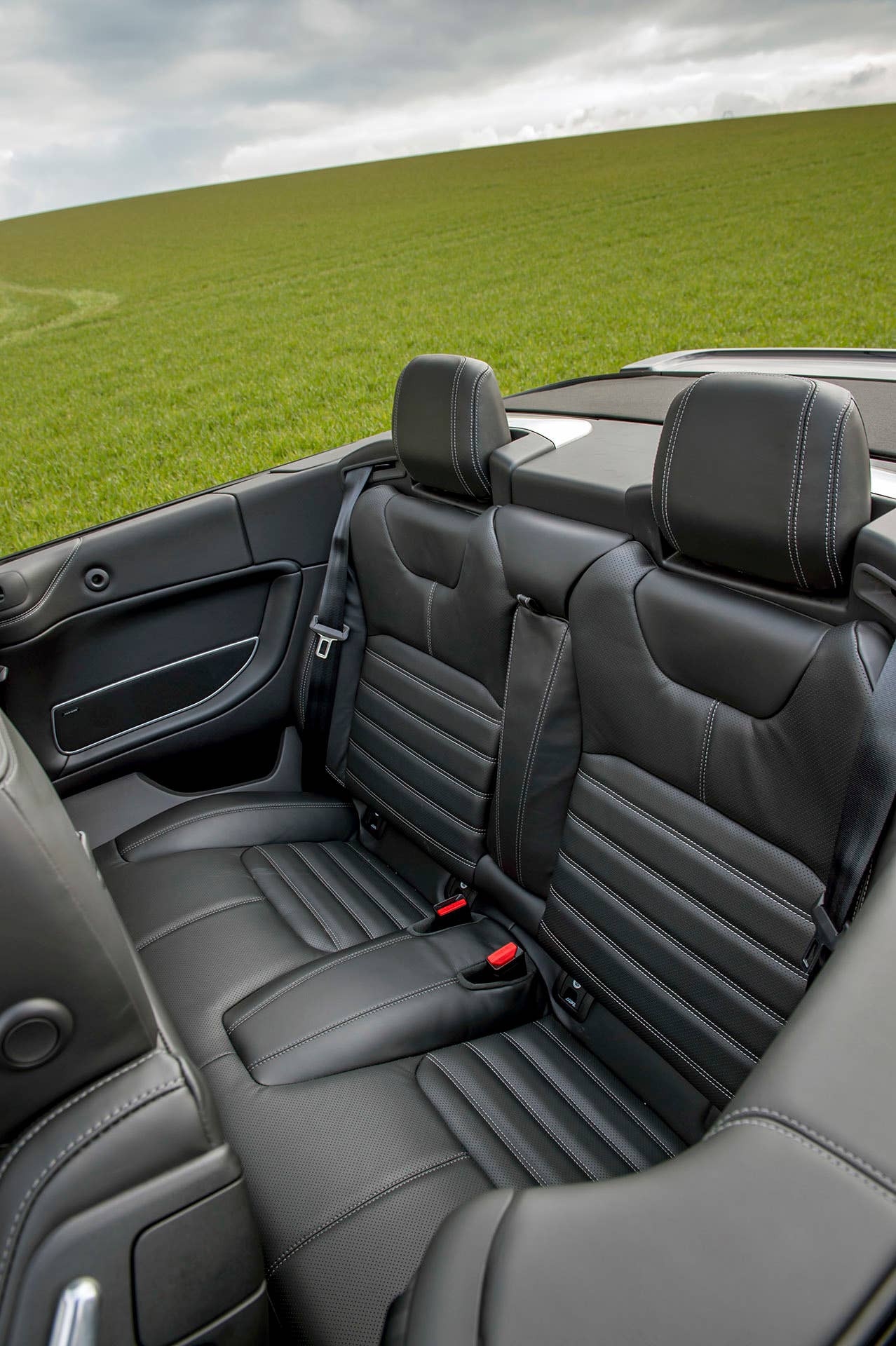 2017 Land Rover Range Rover Evoque Convertible rear seats