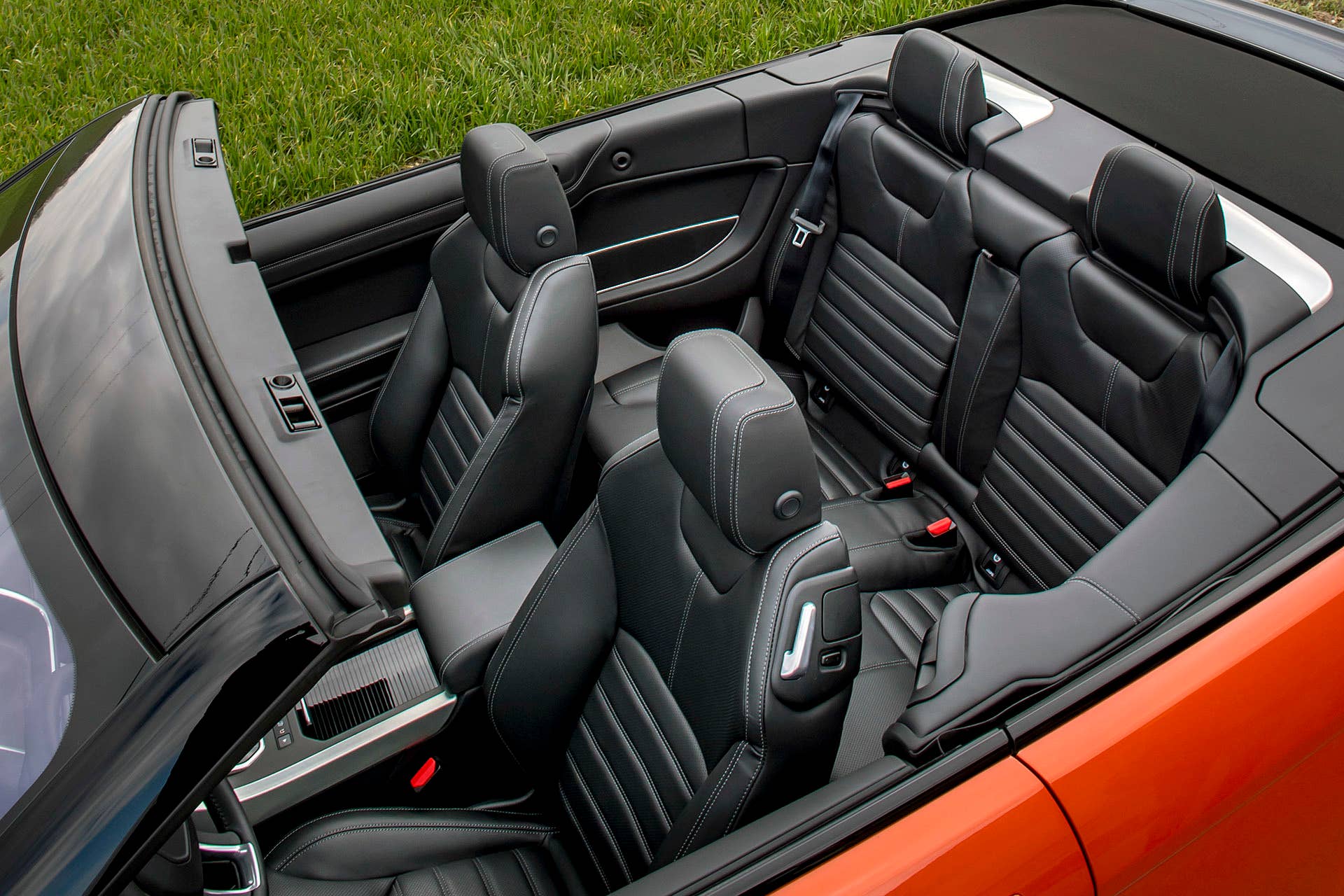 2017 Land Rover Range Rover Evoque Convertible seats