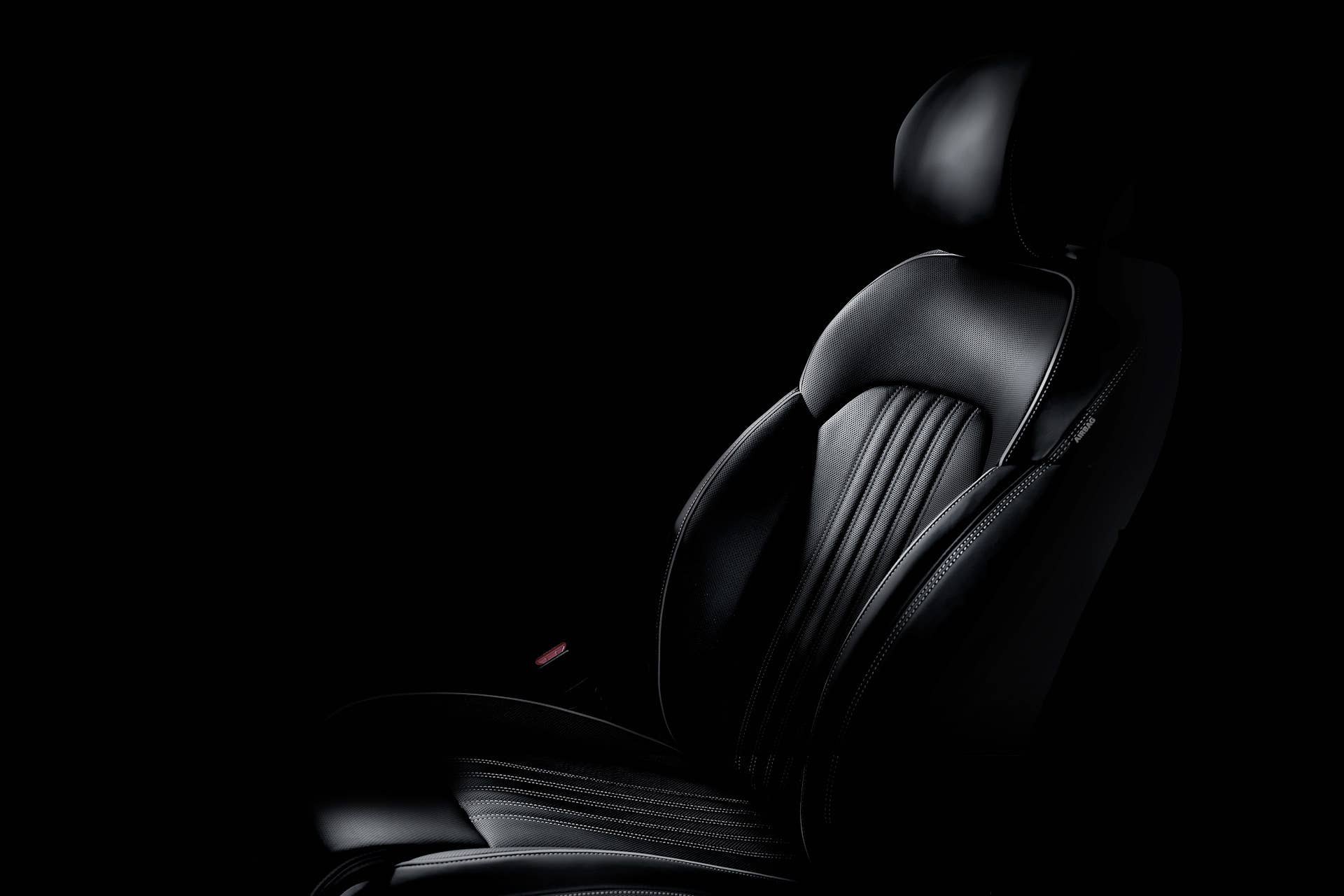 2017 Genesis G90 seat