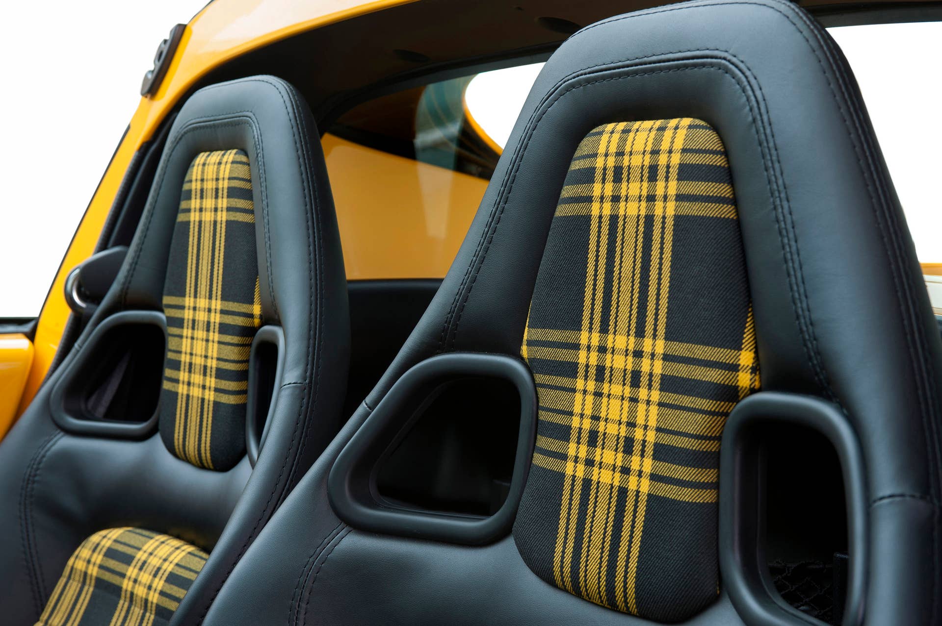 Lotus Elise Sport headrests