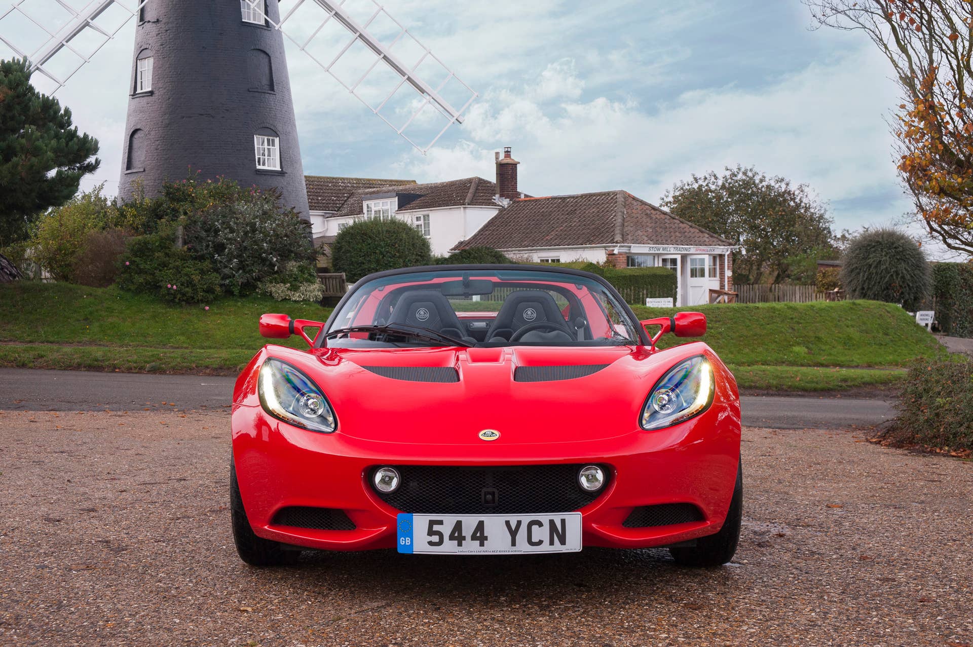 Lotus Elise Sport 220 front