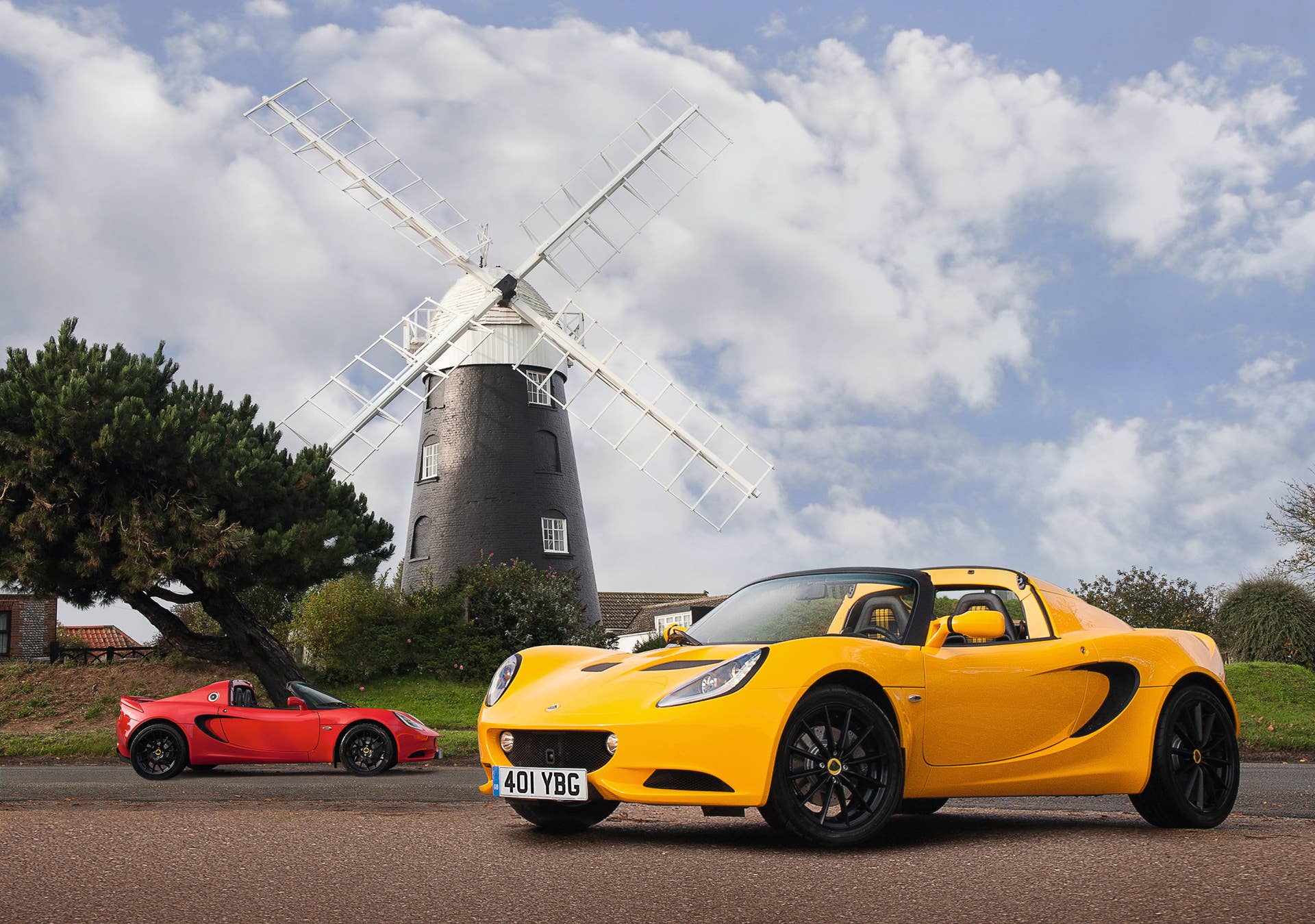 Lotus Elise Sport and Sport 220