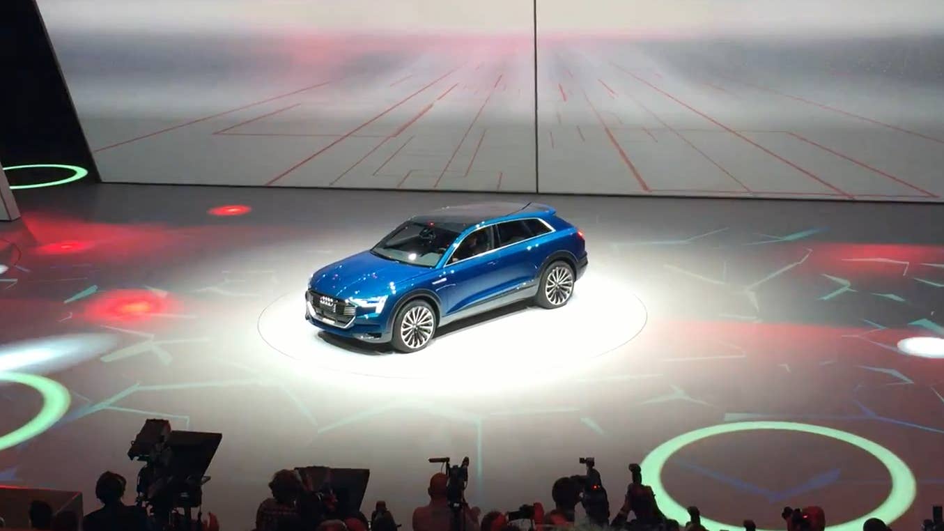 Audi E-Tron Quattro Concept | Frankfurt Motor Show | Autoblog Short Cuts