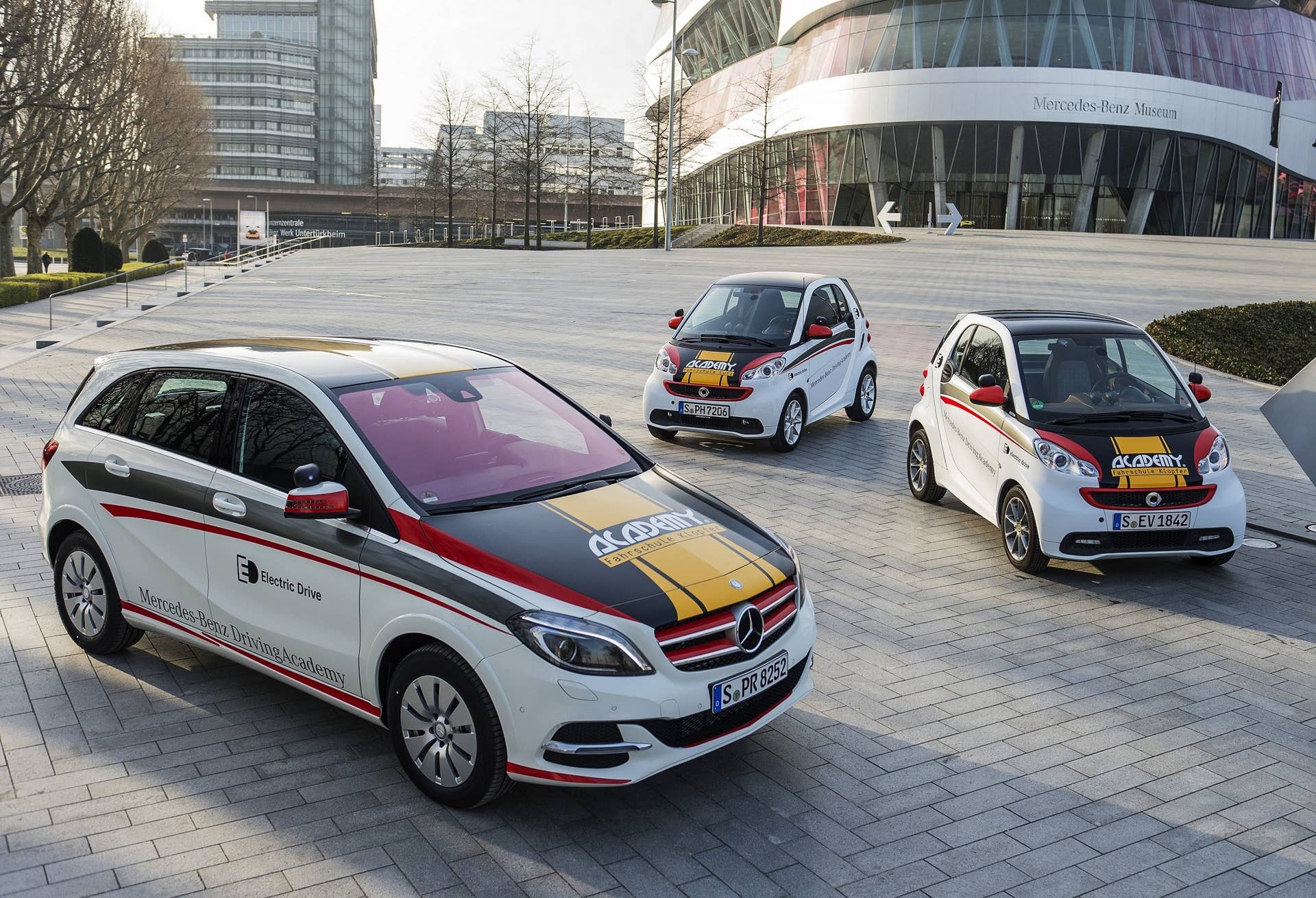 Mercedes-Benz B-Class Electric Drive and smart fortwo electric drive driving school. top view