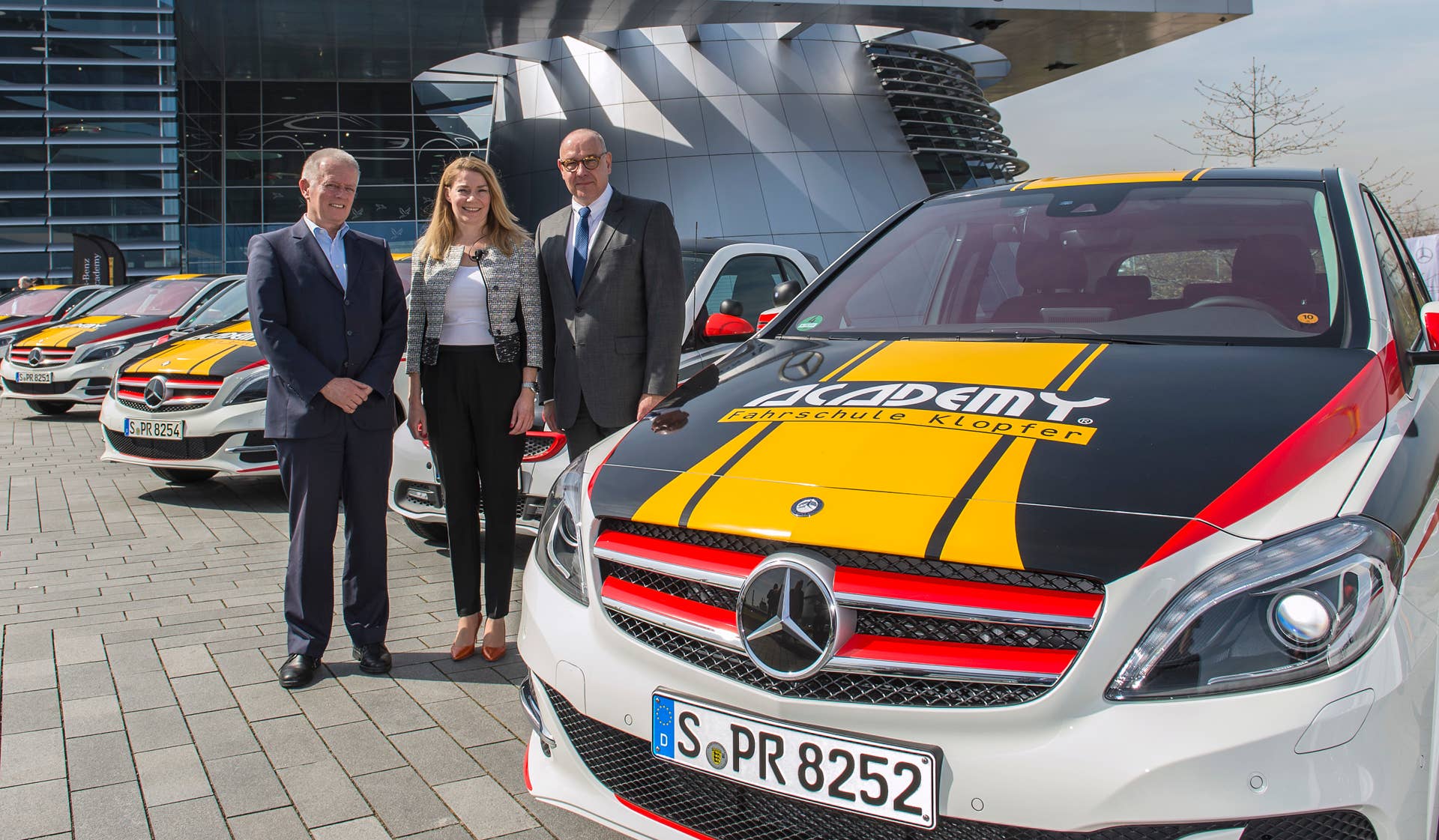 Mercedes-Benz B-Class Electric Drive and smart fortwo electric drive EVs.