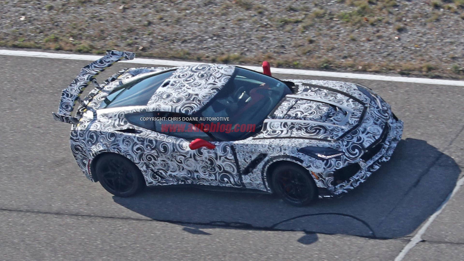 2018 Chevrolet Corvette ZR1 front 3/4 2