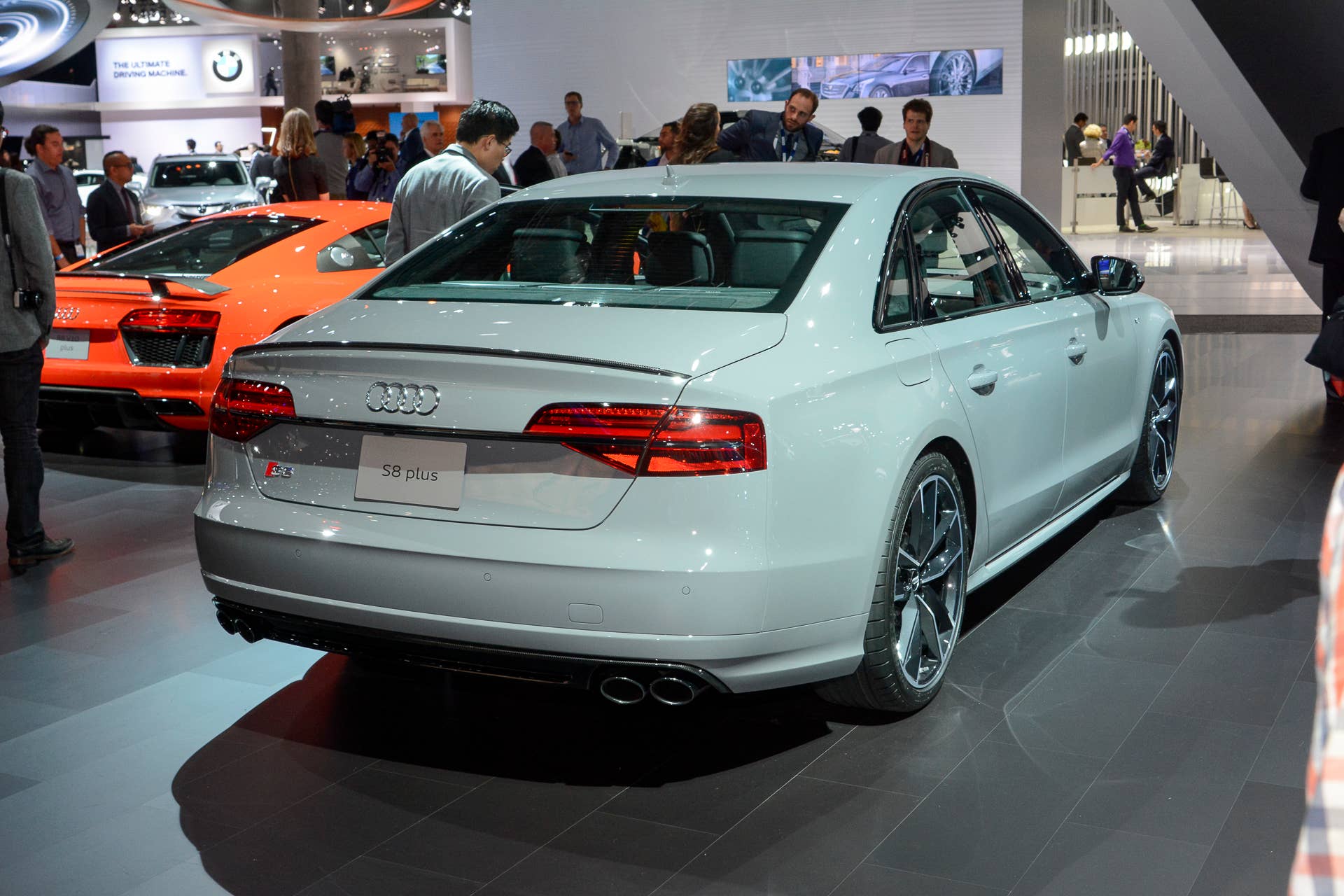 2017 s8 plus audi taillights tailpipes