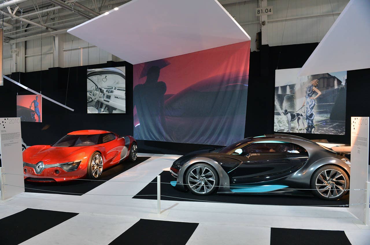 2010 Citroen Survolt Concept and 2010 Renault DeZir Concept