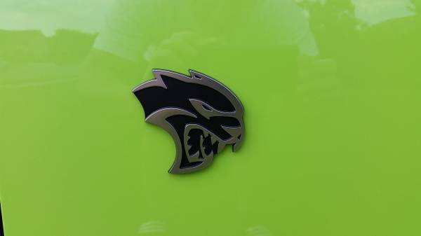 dodge challenger srt hellcat 666 logo