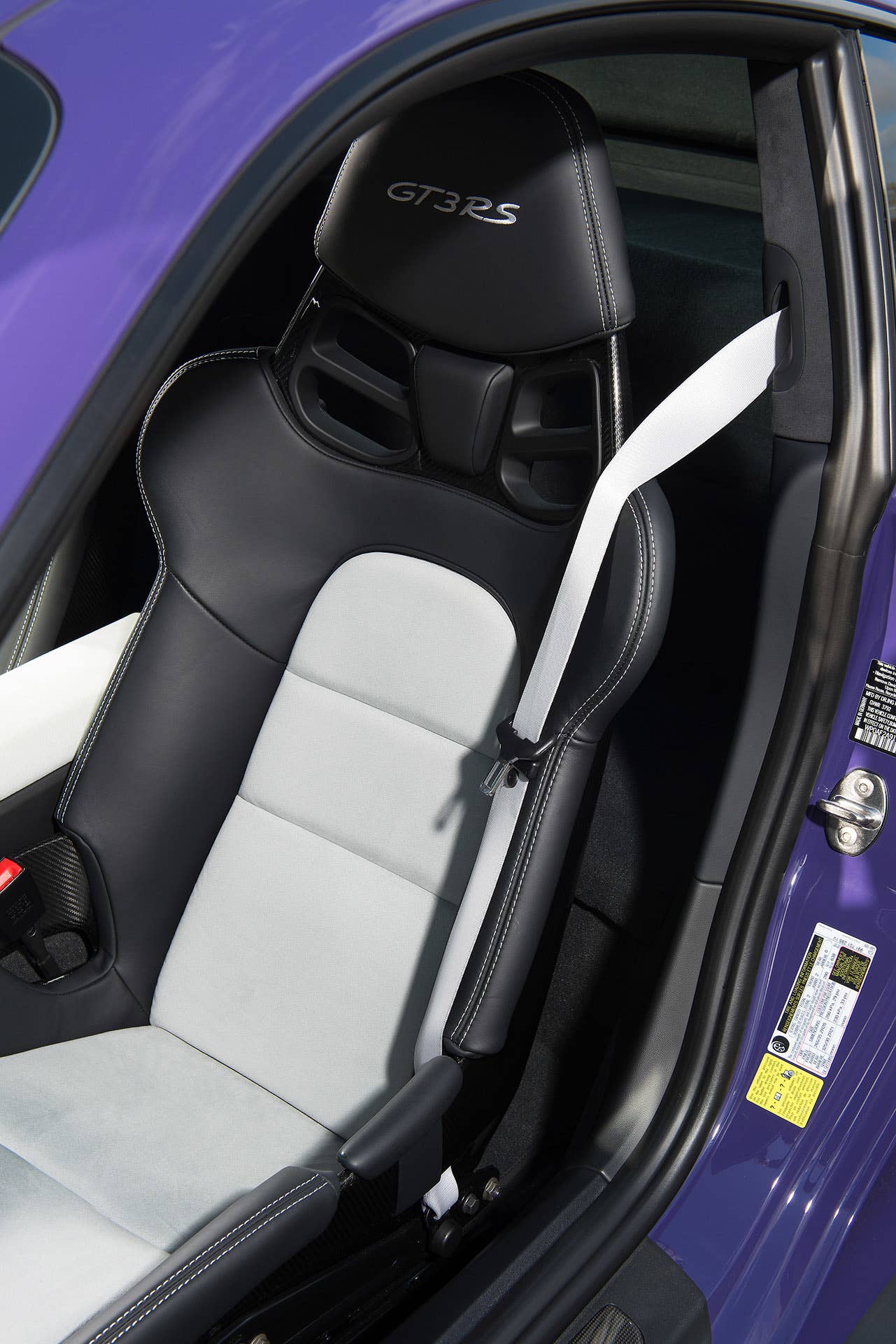 2016 Porsche 911 GT3 RS seats