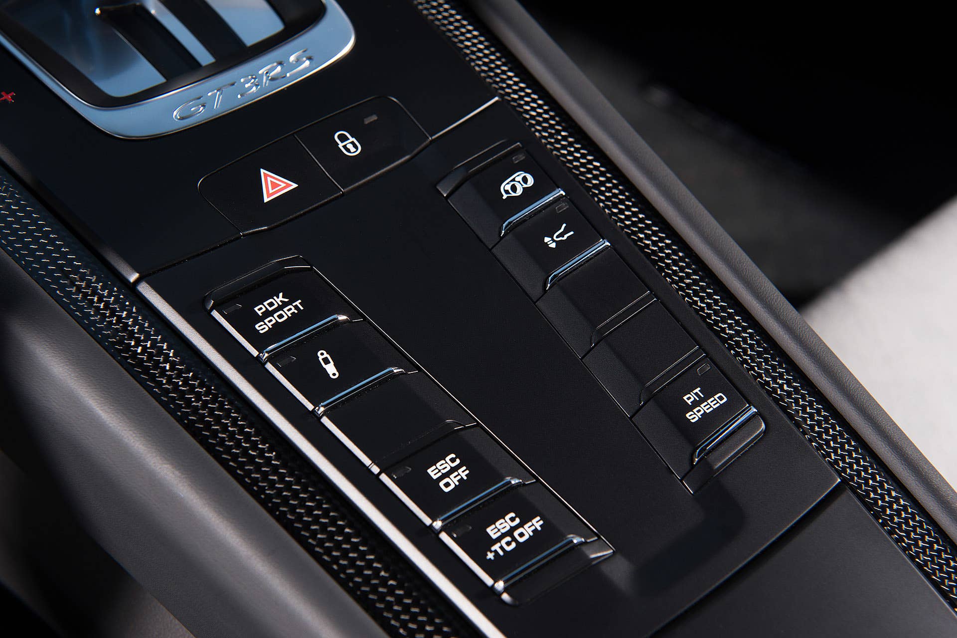 2016 Porsche 911 GT3 RS center console