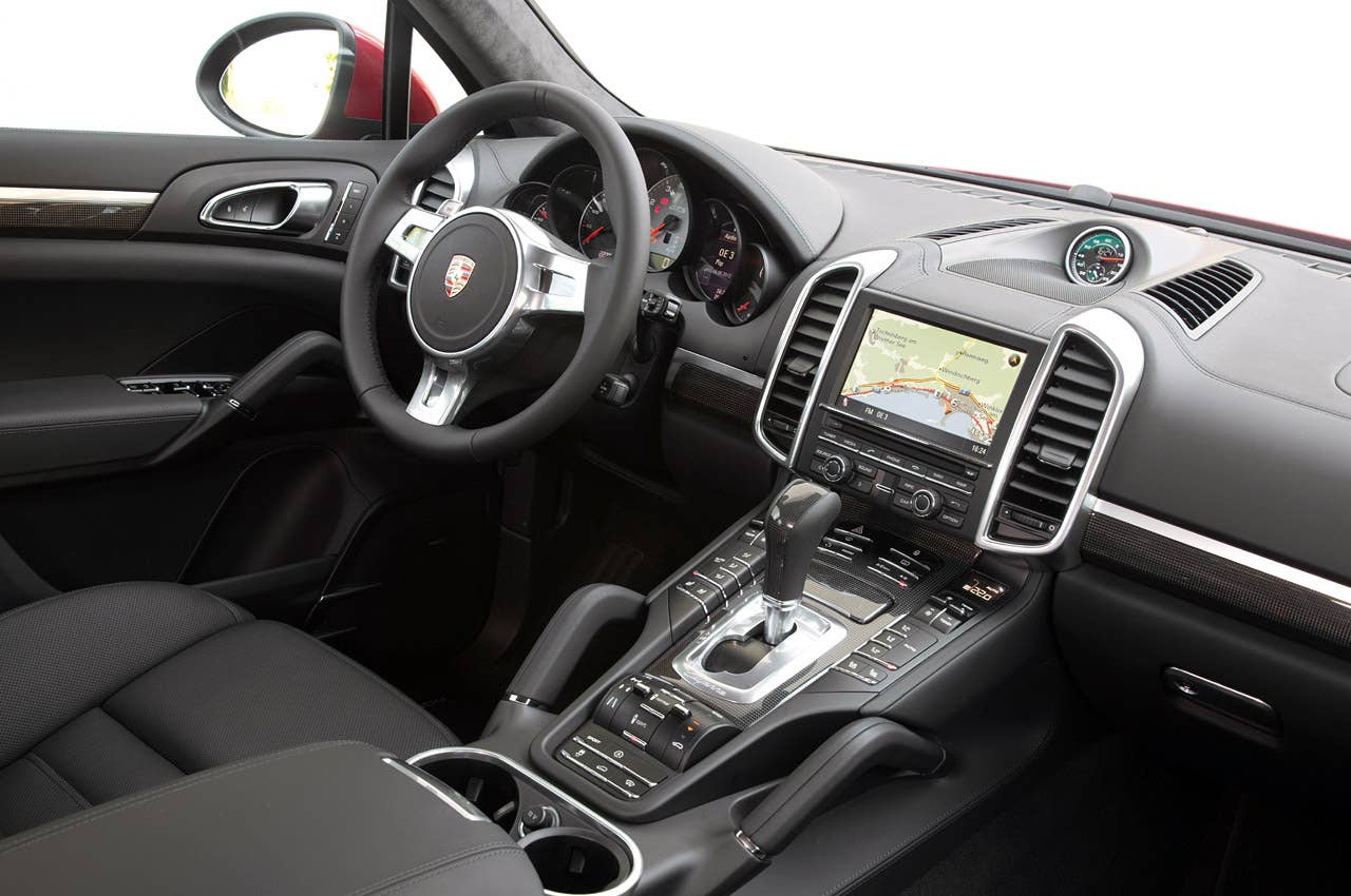2013 Porsche Cayenne GTS interior