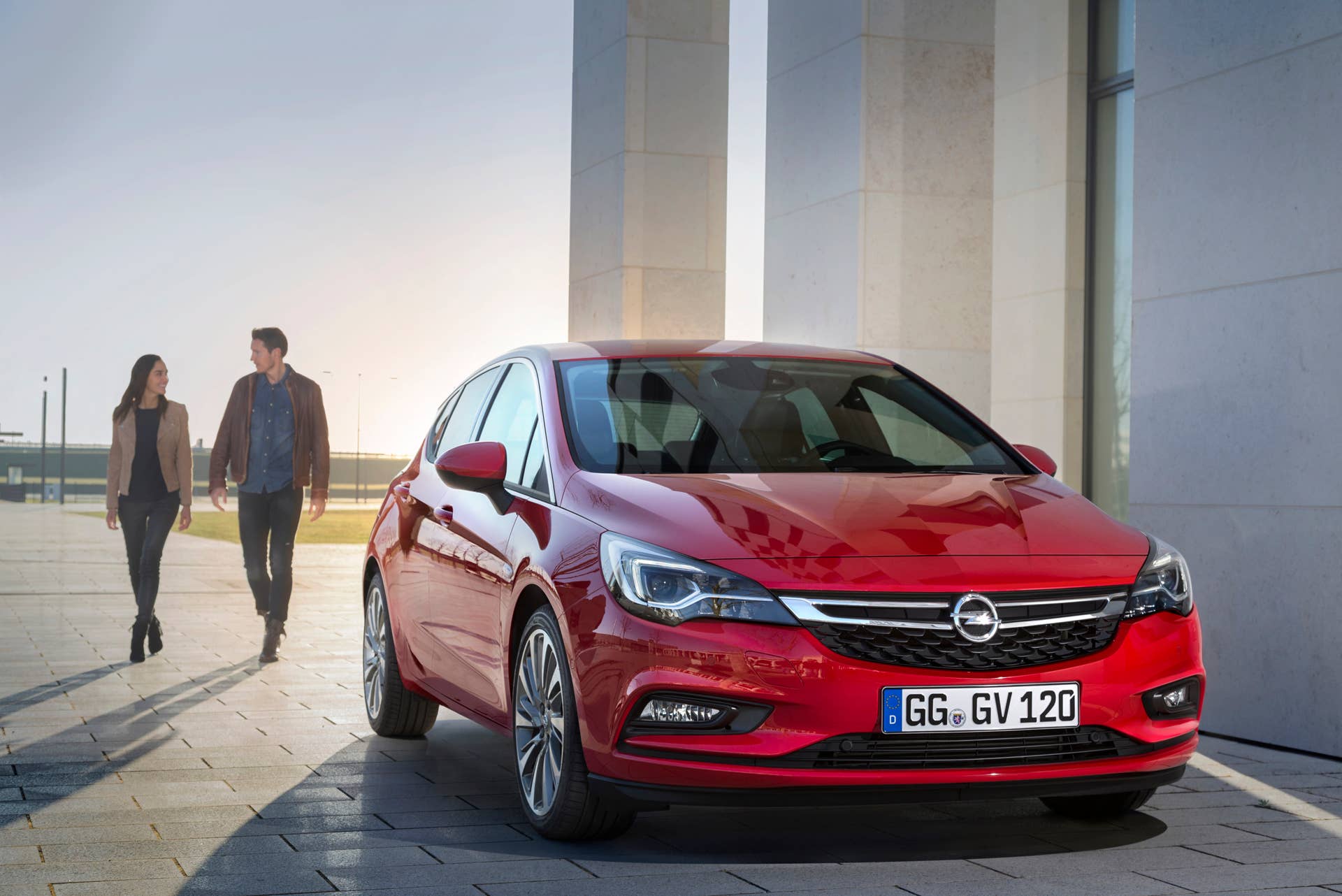 2016 Opel Astra parked