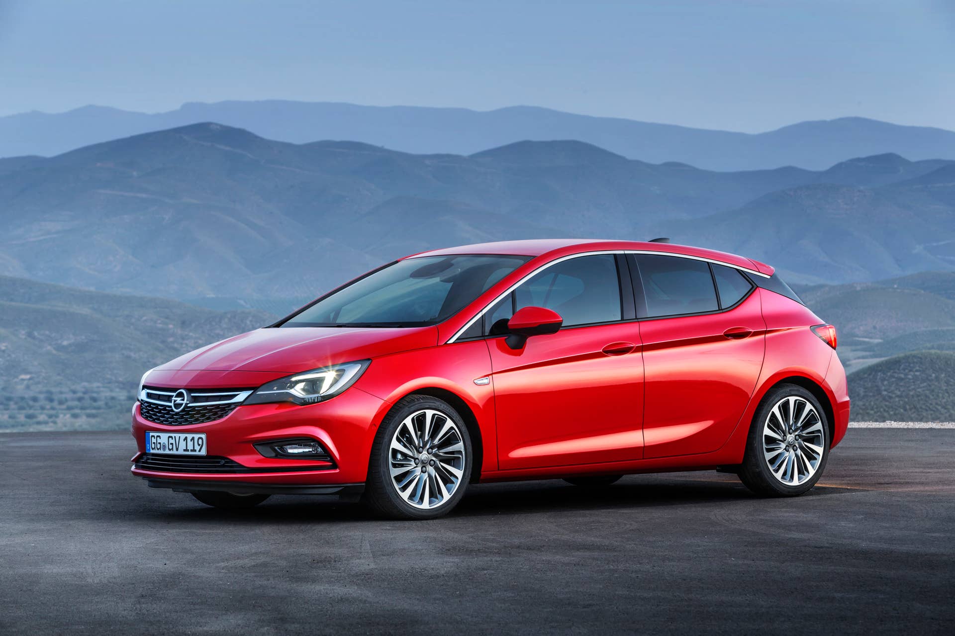 Opel Astra front 3/4